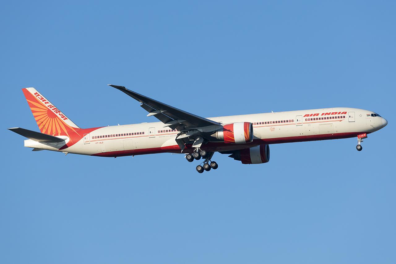 VT-ALQ @ LOWW - Air India 777-300 - by Andy Graf
