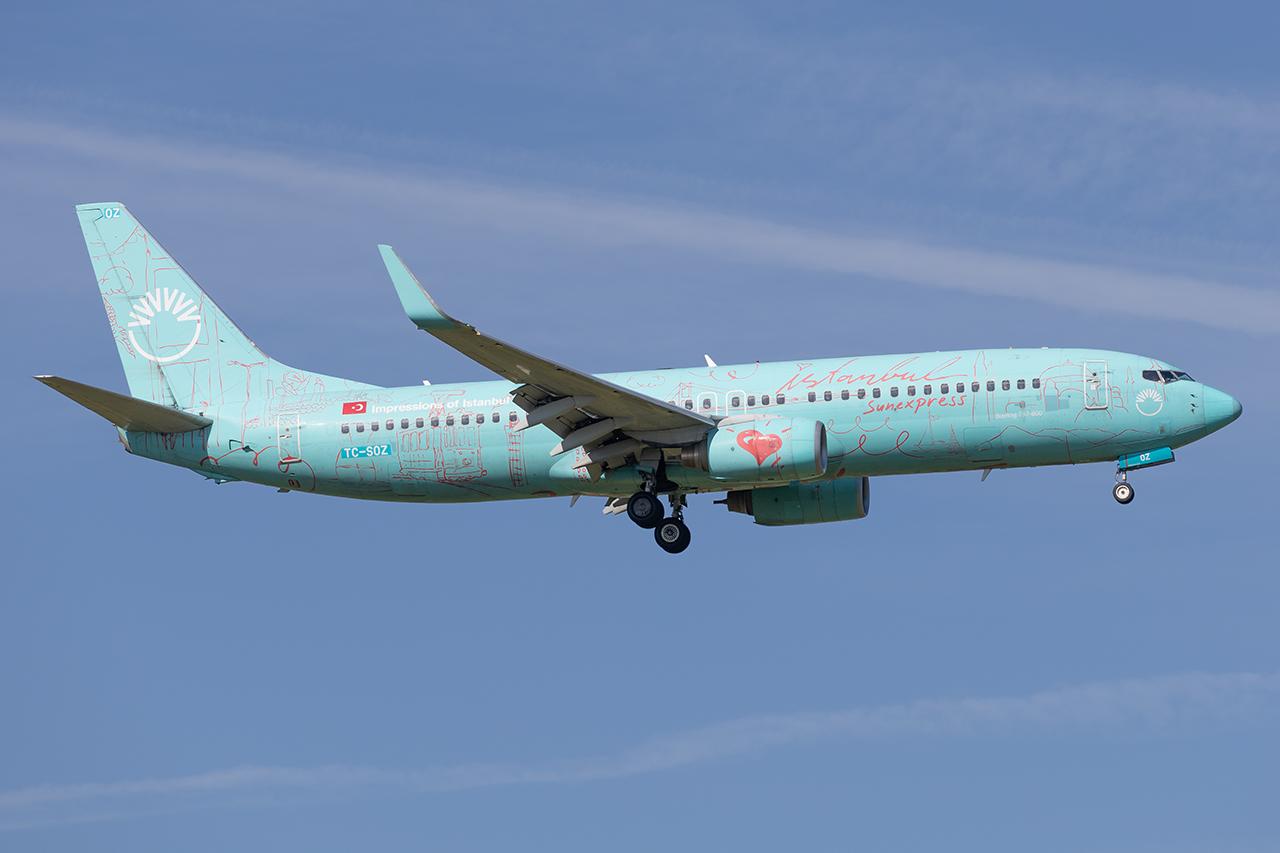 TC-SOZ @ LOWW - Sunexpress 737-800 - by Andy Graf