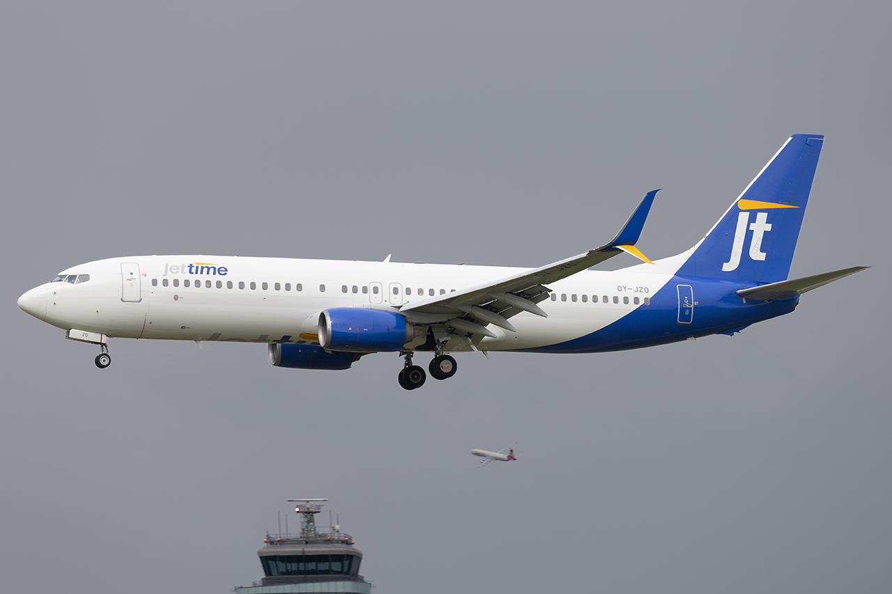 OY-JZO @ LOWW - Jettime 737-800 - by Andy Graf