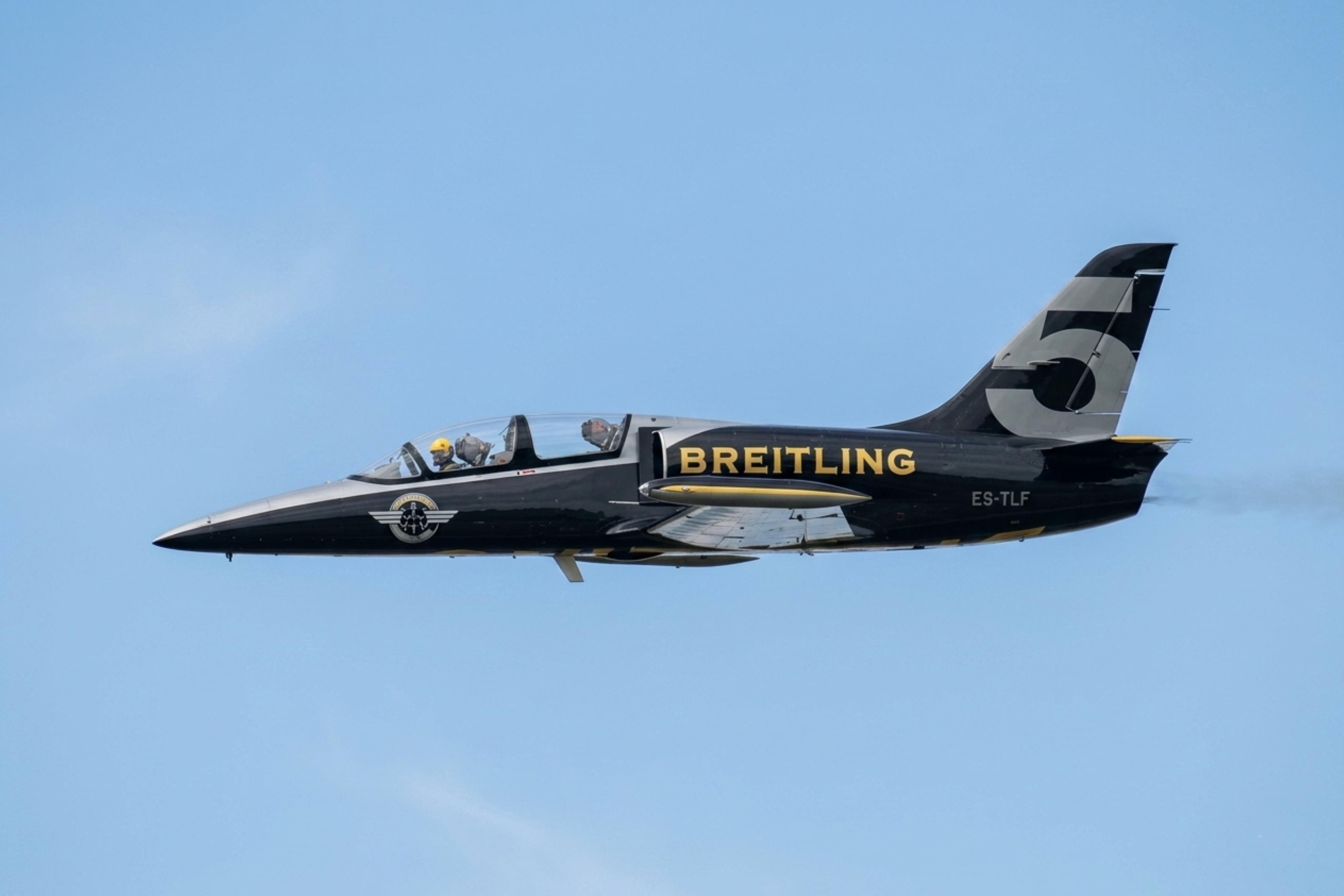 ES-TLF photo, click to enlarge