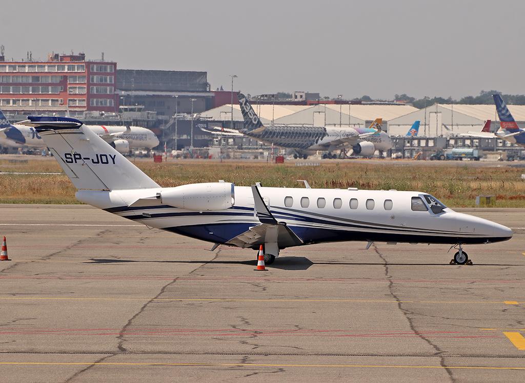 SP-JOY @ LFBO - Parked at the General Aviation area... - by Shunn311