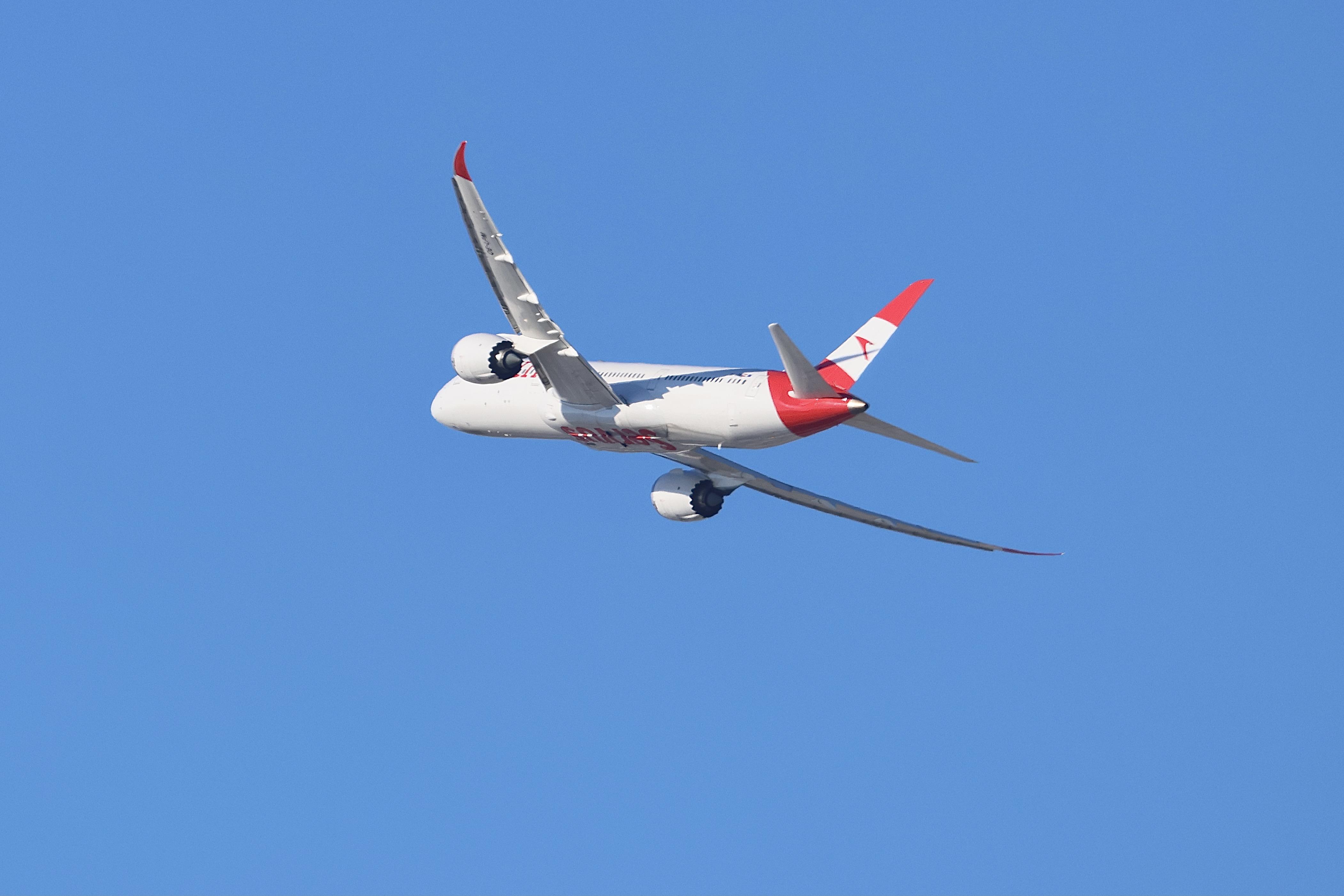 OE-LPM @ KORD - B789 AUSTRIAN Boeing 787-9 Dreamliner OE-LPM departing 28R KORD - by MarkKalfas