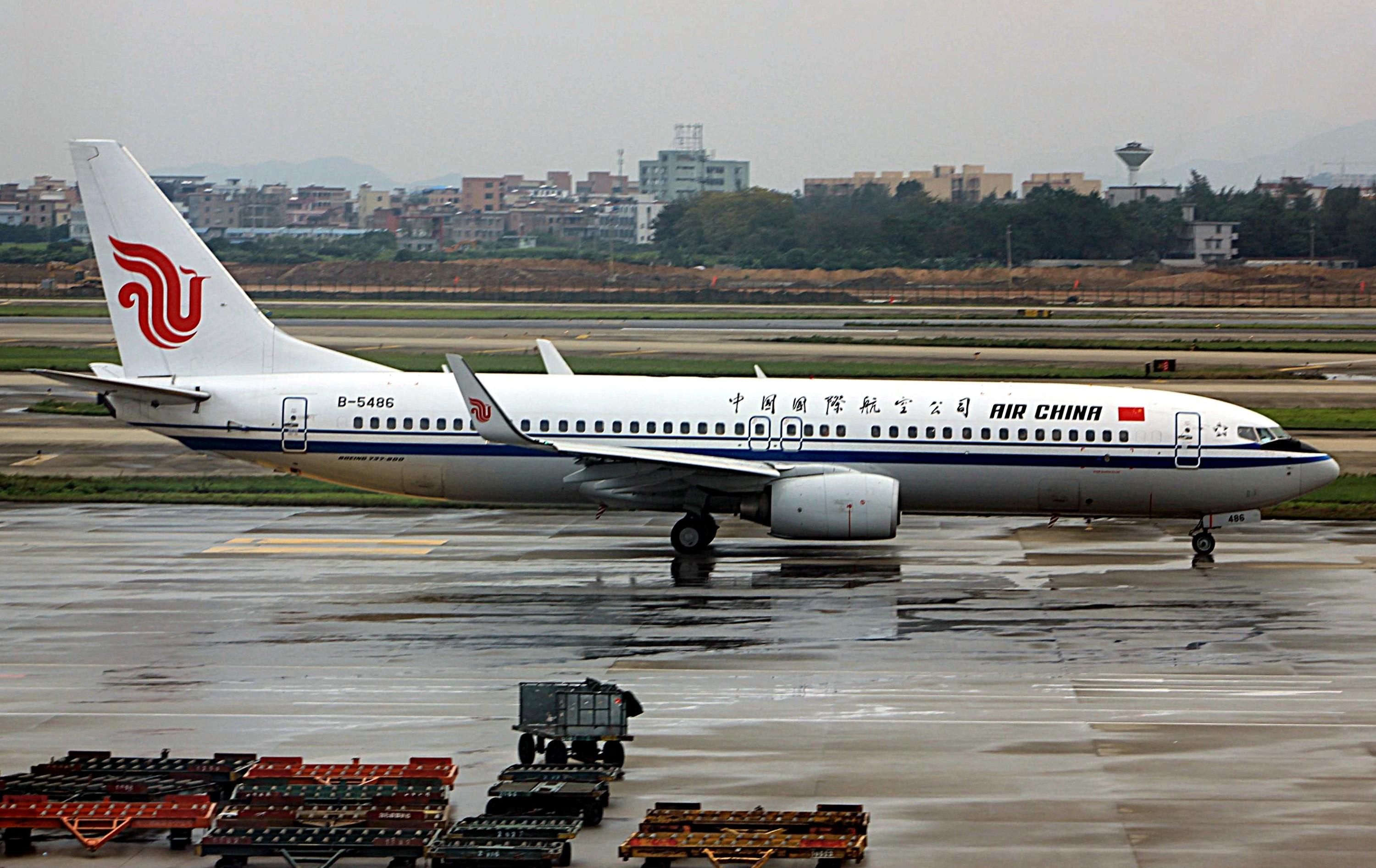 B-5486 @ ZGGG - Air China B737 at Guangzhou, China - by ReinhardJost