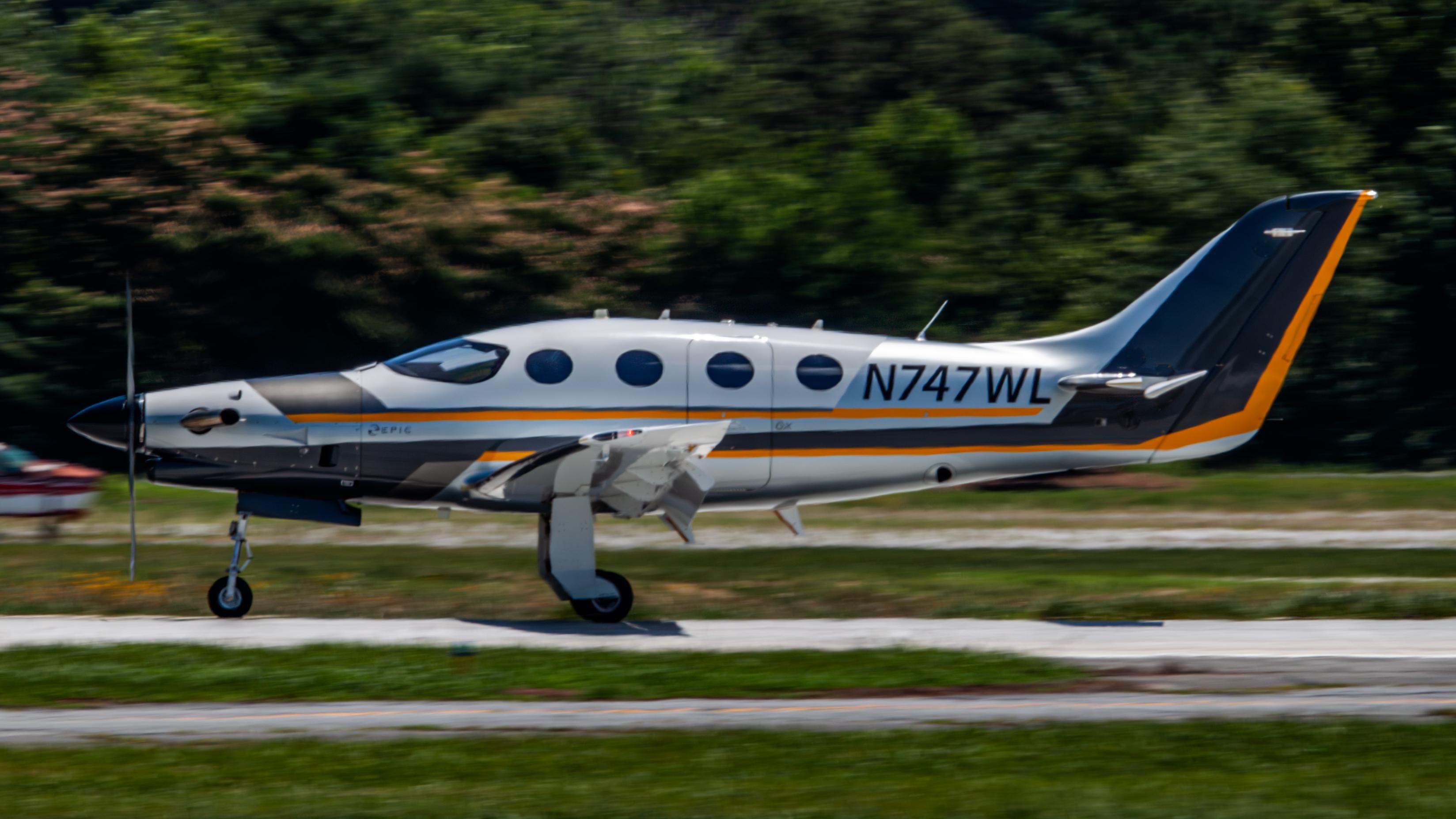 N747WL @ KPDK - E1000 - by AviationLover50