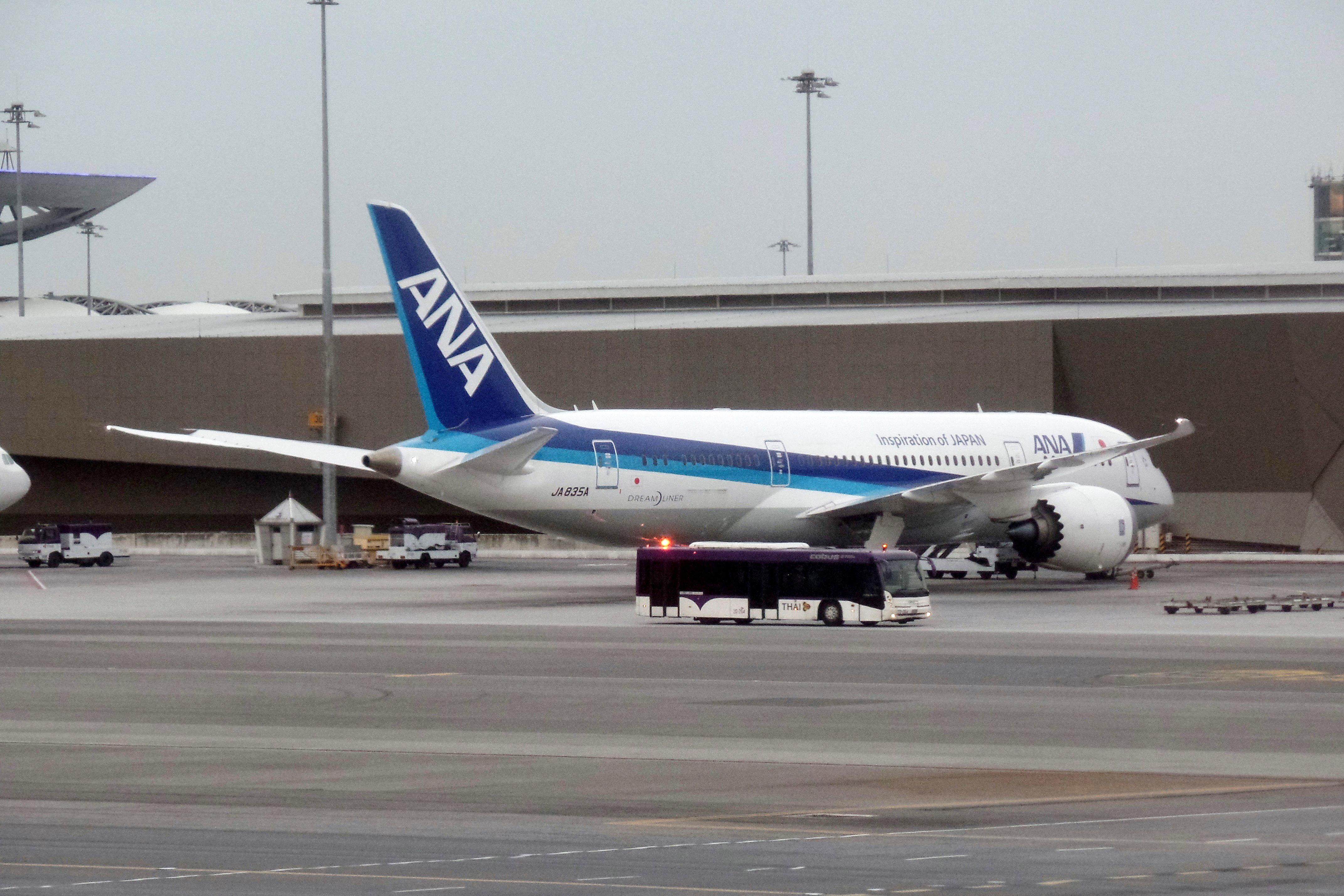 JA835A @ VTBS - JA835A 2014 B787-800 ANA BKK - by PhilR