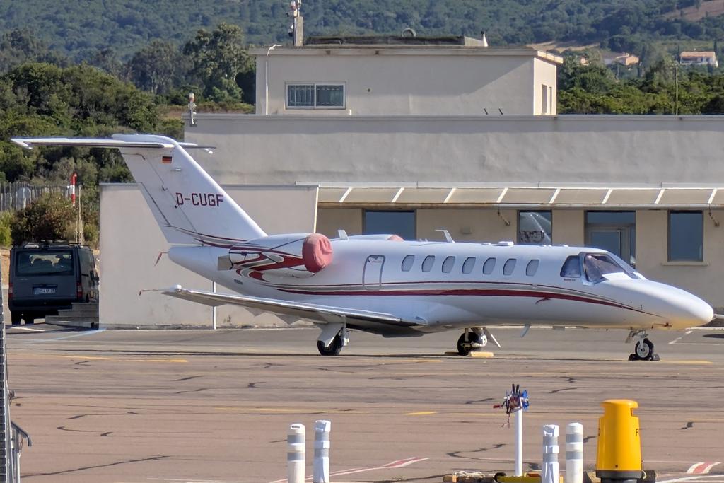 D-CUGF photo, click to enlarge