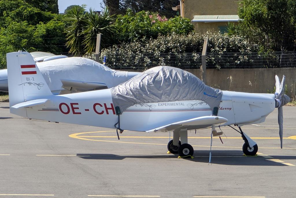 OE-CHI photo, click to enlarge