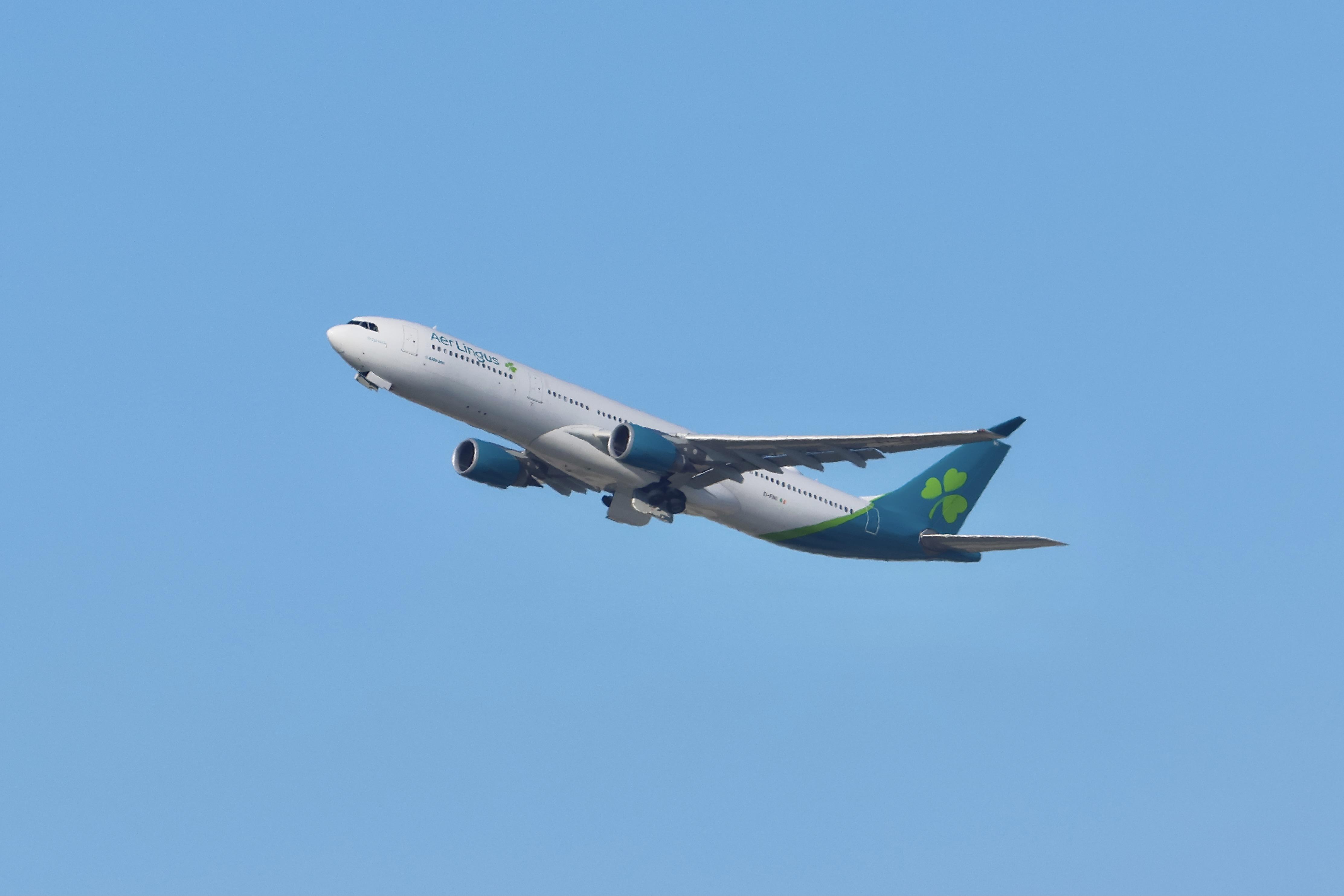 EI-FNG @ KORD - A333 Aer Lingus Airbus A330-302 EI-FNG St.Colmcille departing 28R KORD - by MarkKalfas