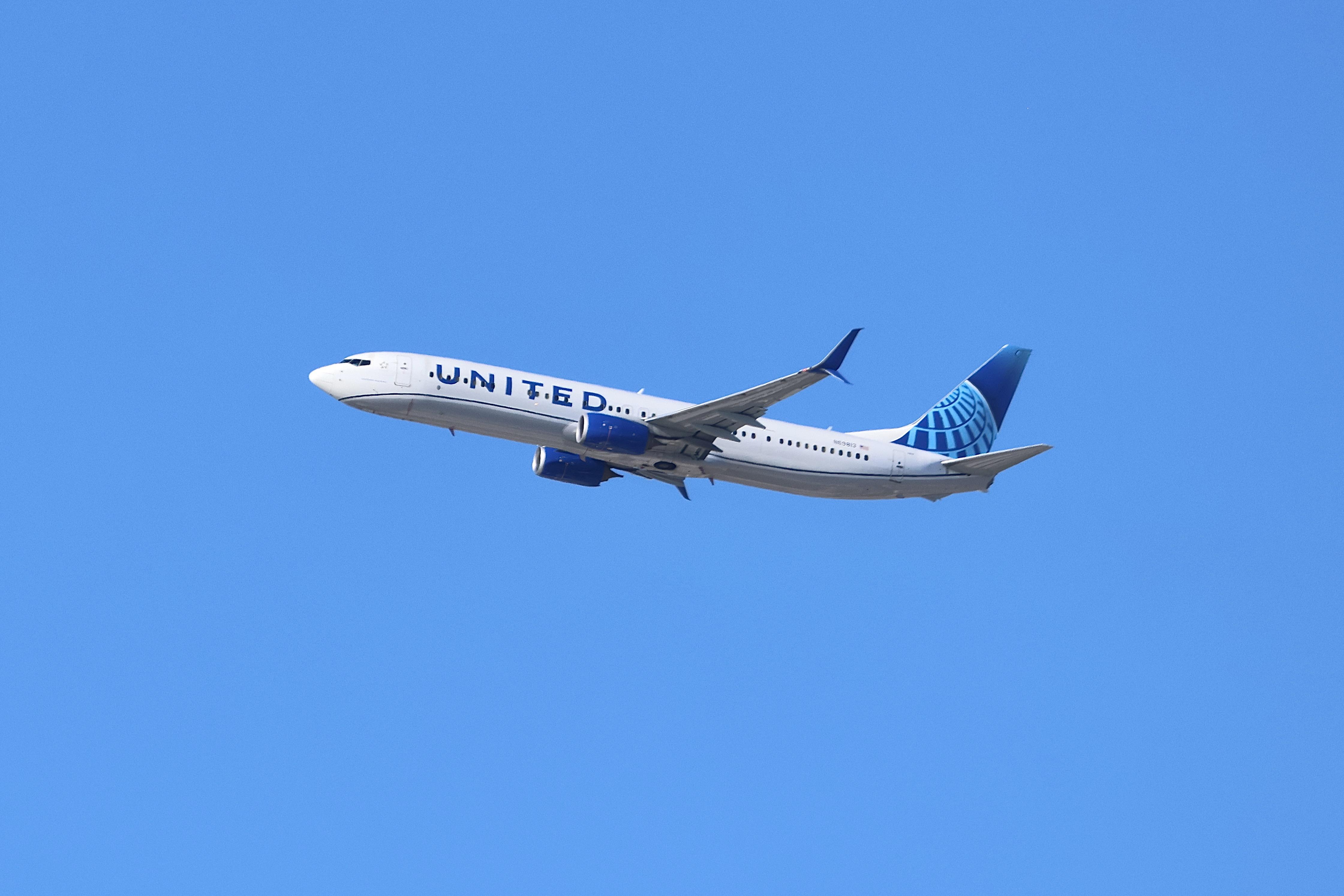 N69813 @ KORD - B739 United Boeing 737-924ER, N69813 departing 28R KORD - by MarkKalfas