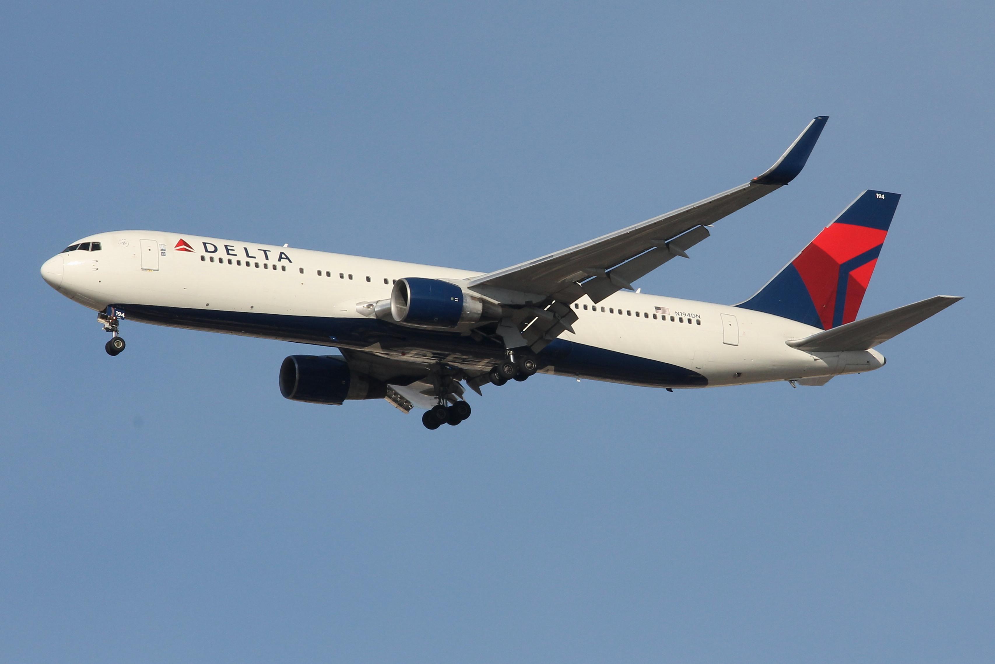 N194DN @ LMML - Boeing 767-332 reg N194DN of Delta Air Lines approaching RW13 landing in Malta. - by raymond
