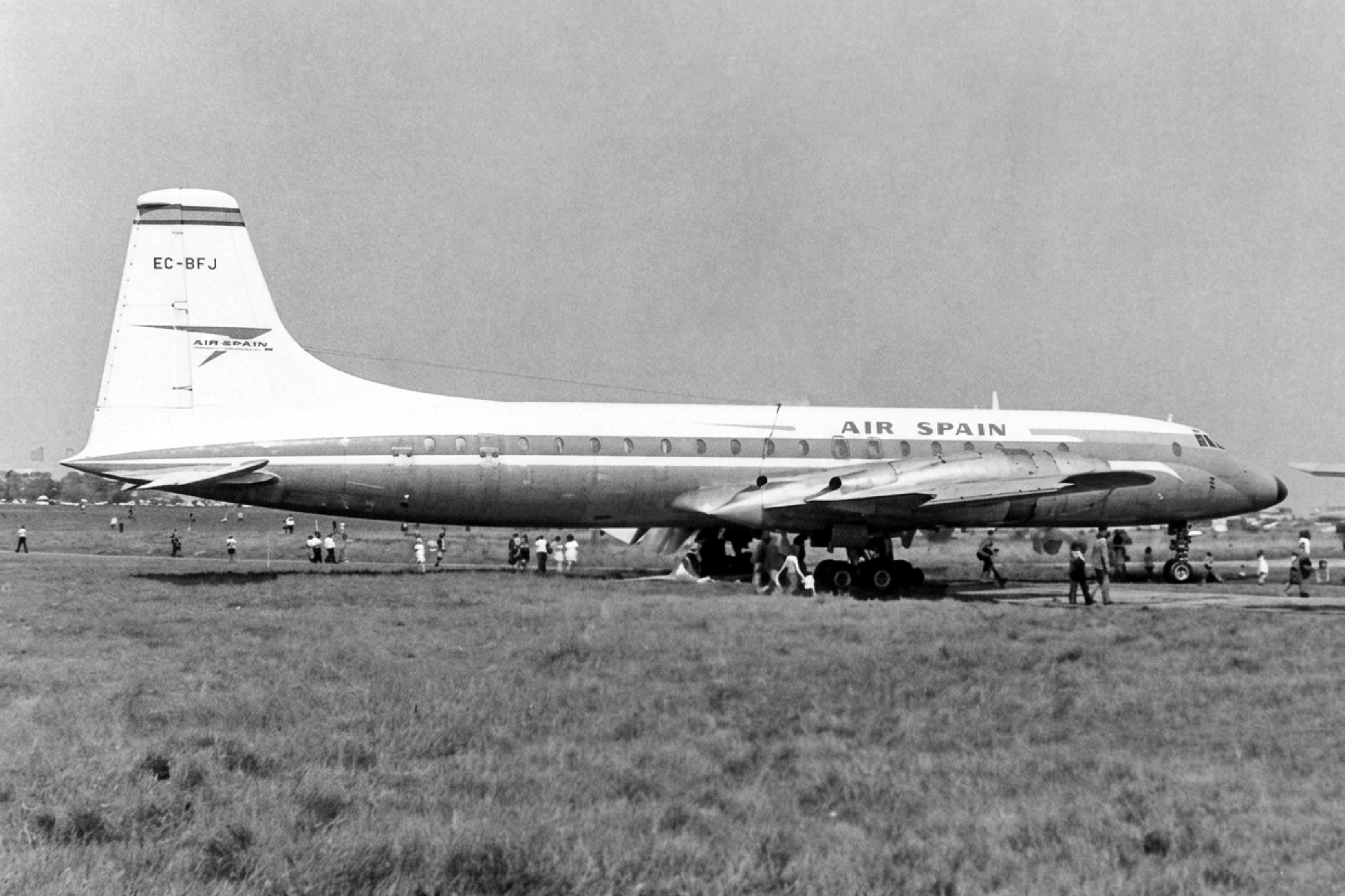 EC-BFJ @ EGKB - EC-BFJ 1957 B175 Britannia 312 Air Spain Biggin Hill 
 - by PhilR