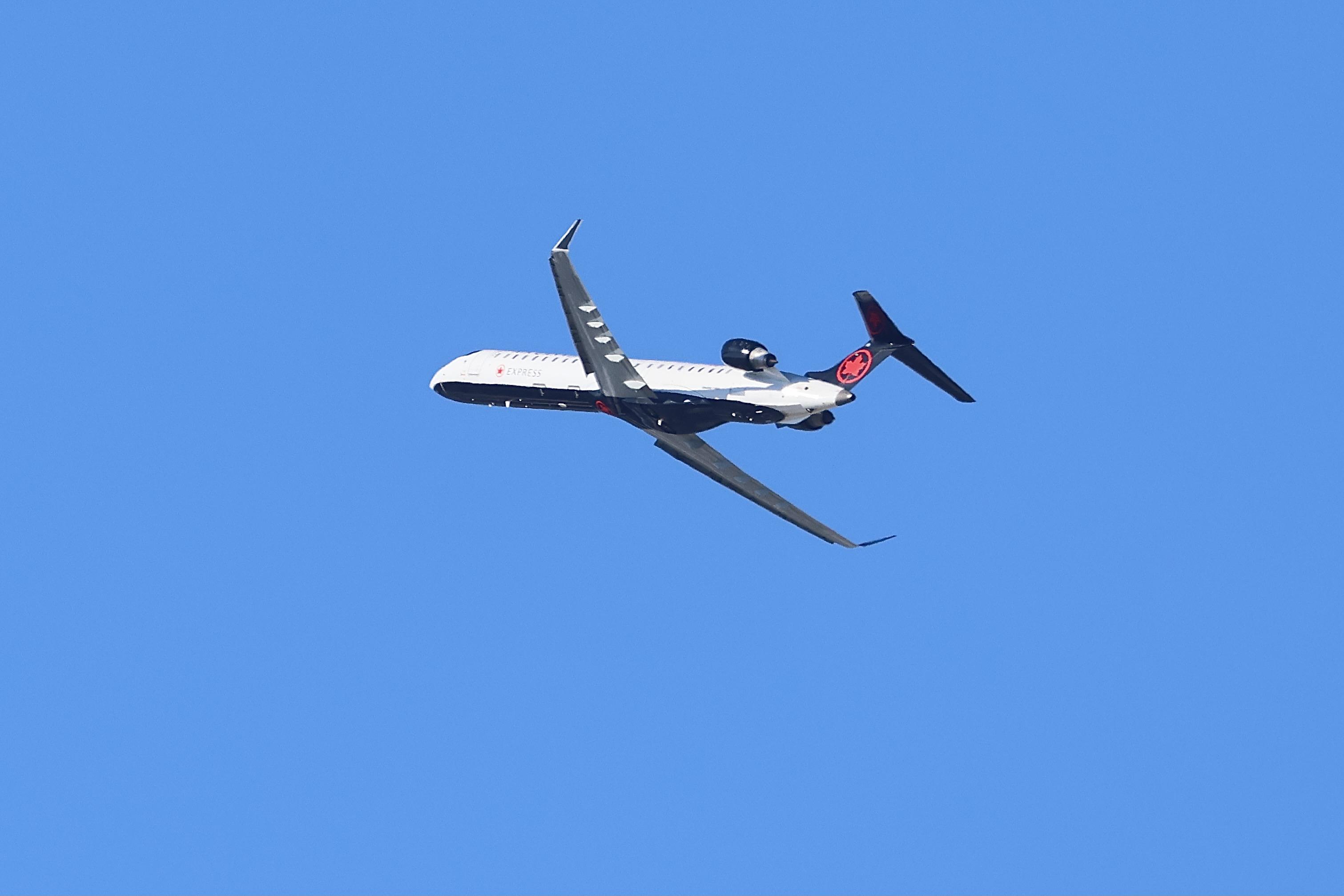 C-FJFZ photo, click to enlarge