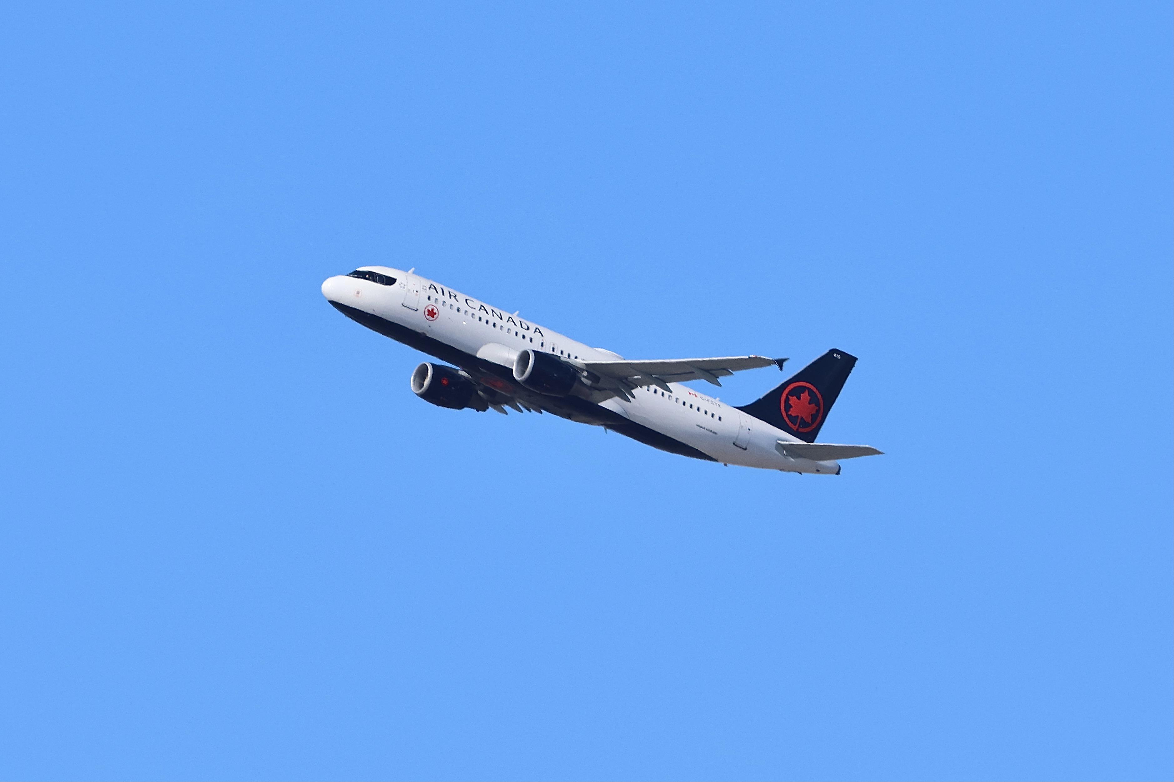 C-FCYX photo, click to enlarge