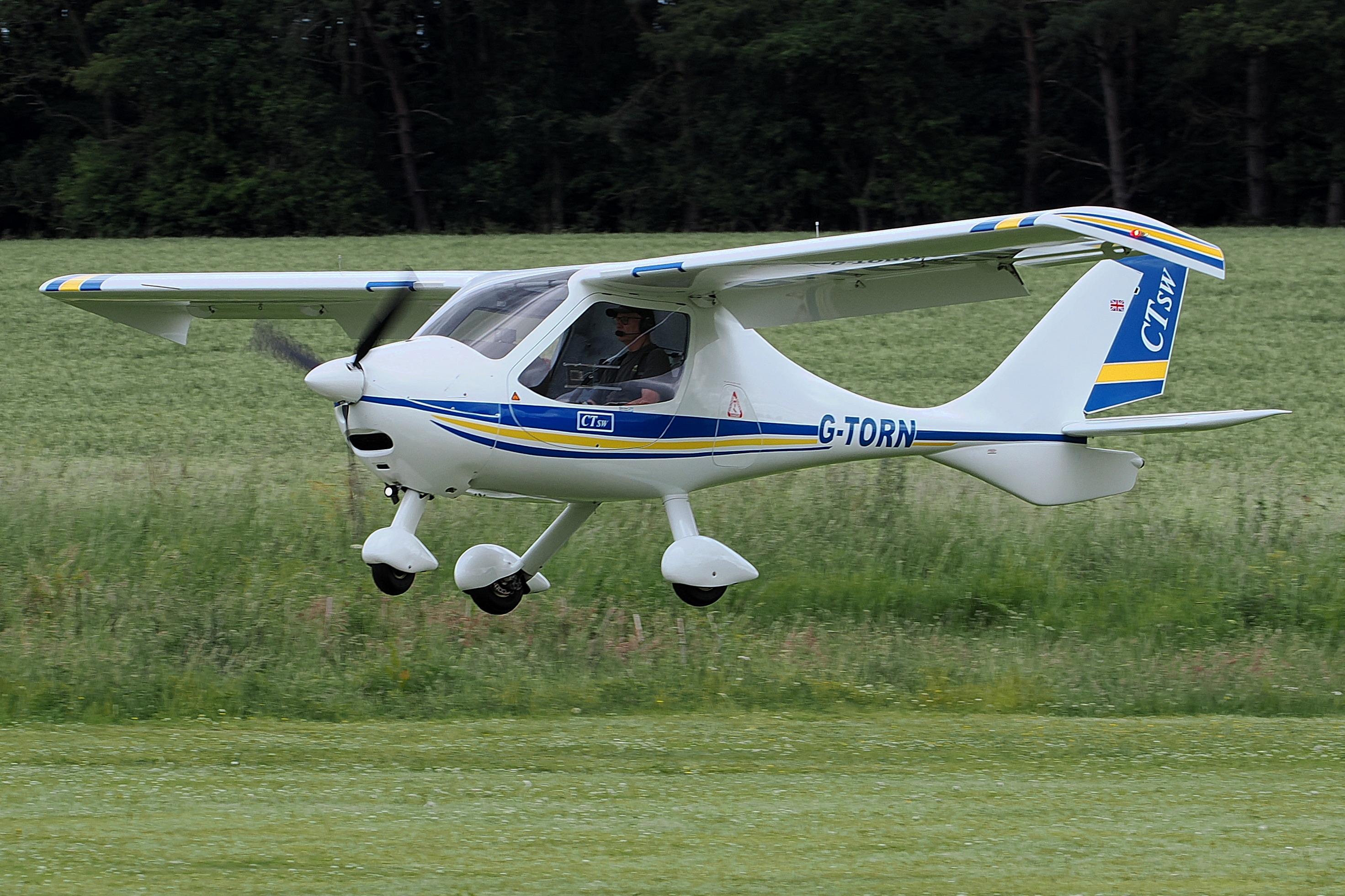 G-TORN @ X3CX - Landing at Northrepps. - by Graham Reeve