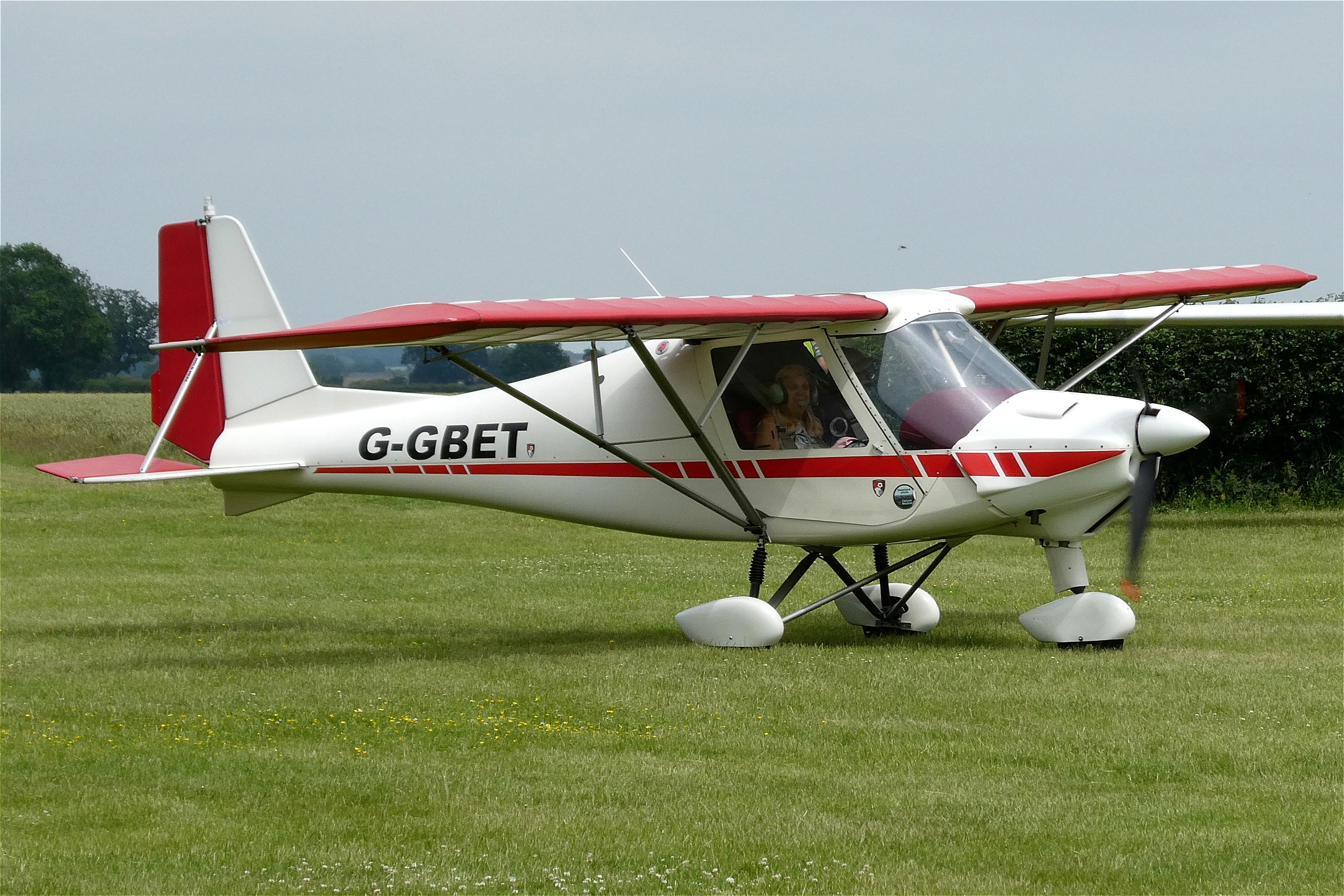 G-GBET @ X3PF - Just landed at Priory Farm. - by Graham Reeve