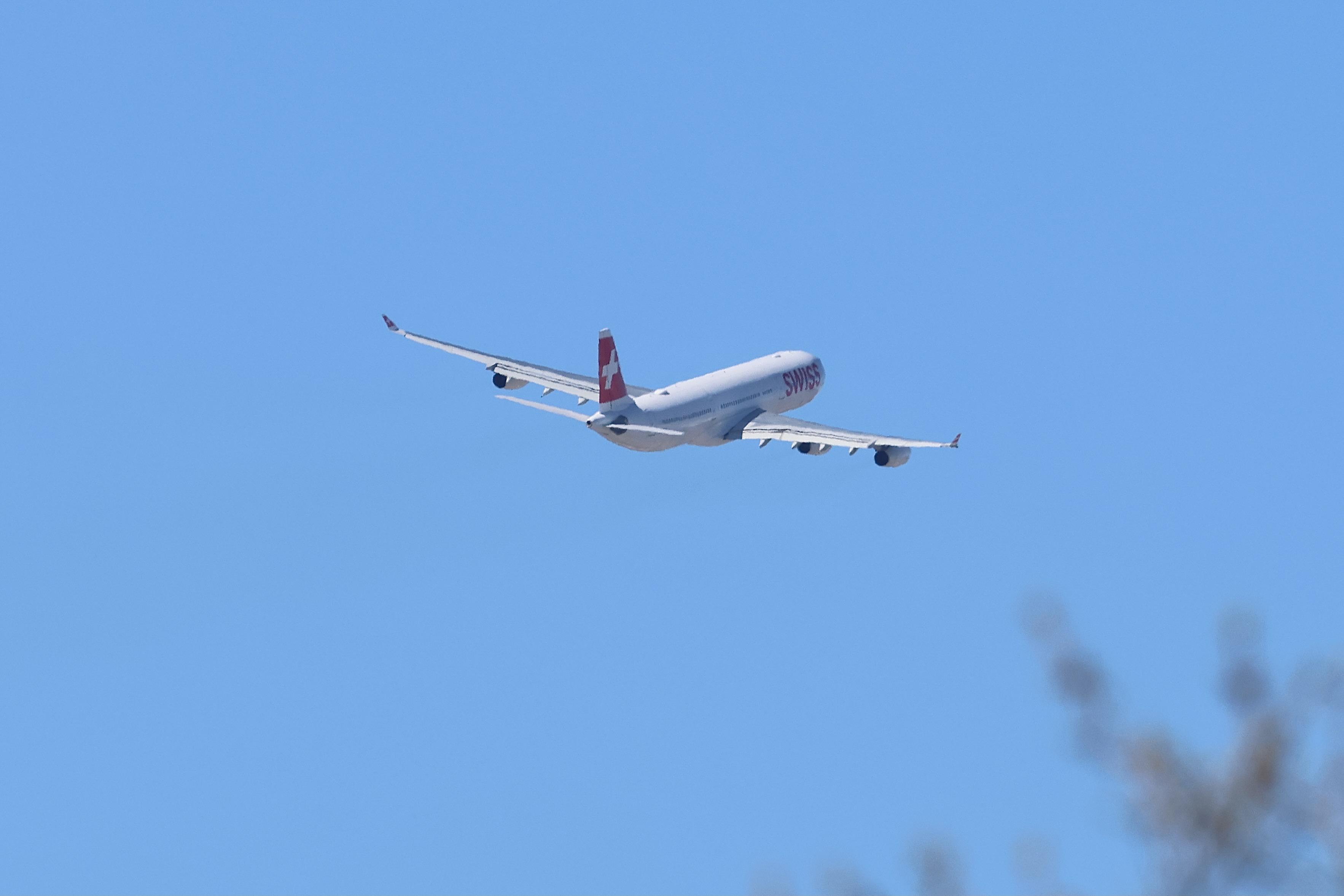 HB-JMI photo, click to enlarge