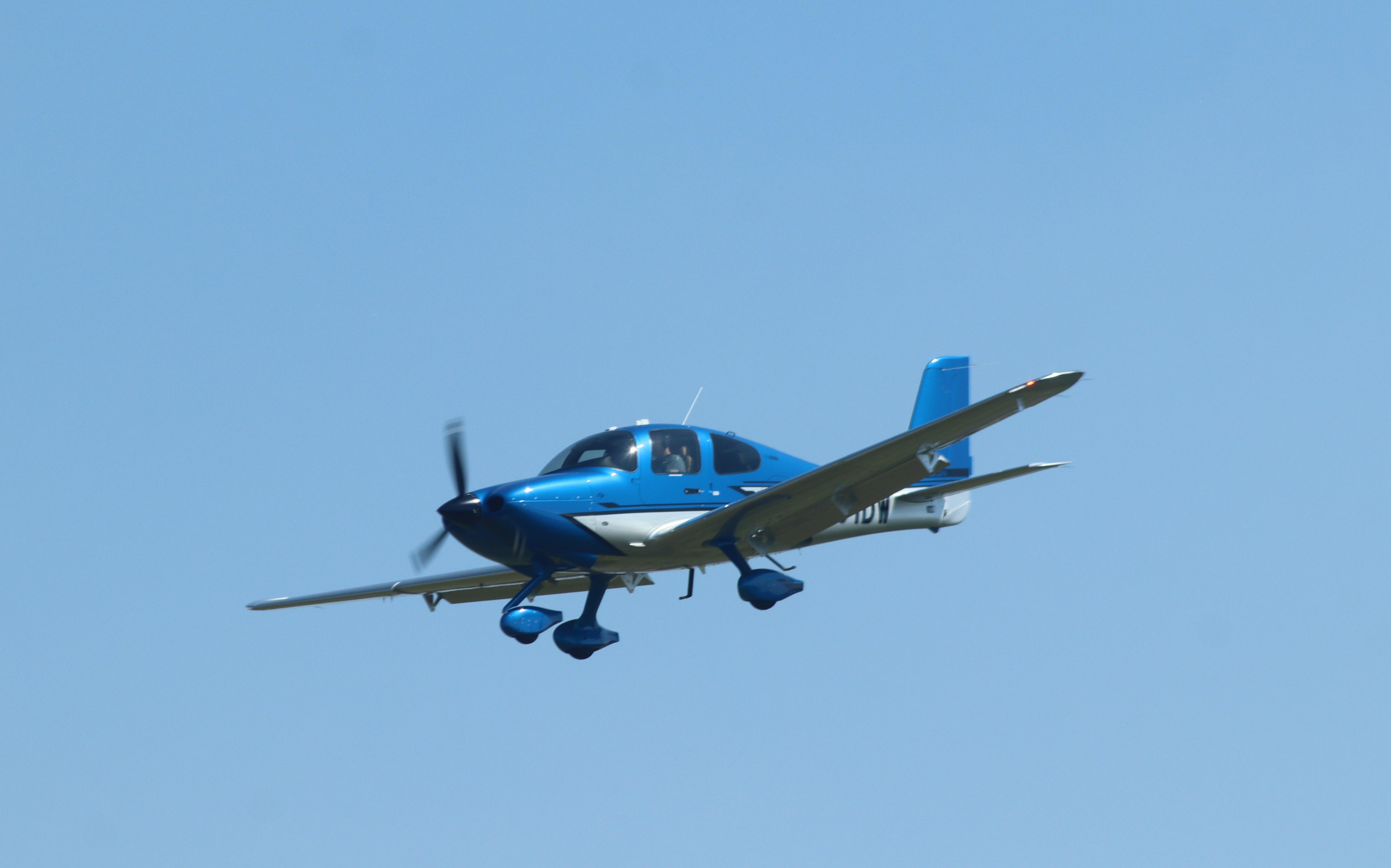 N891DW photo, click to enlarge