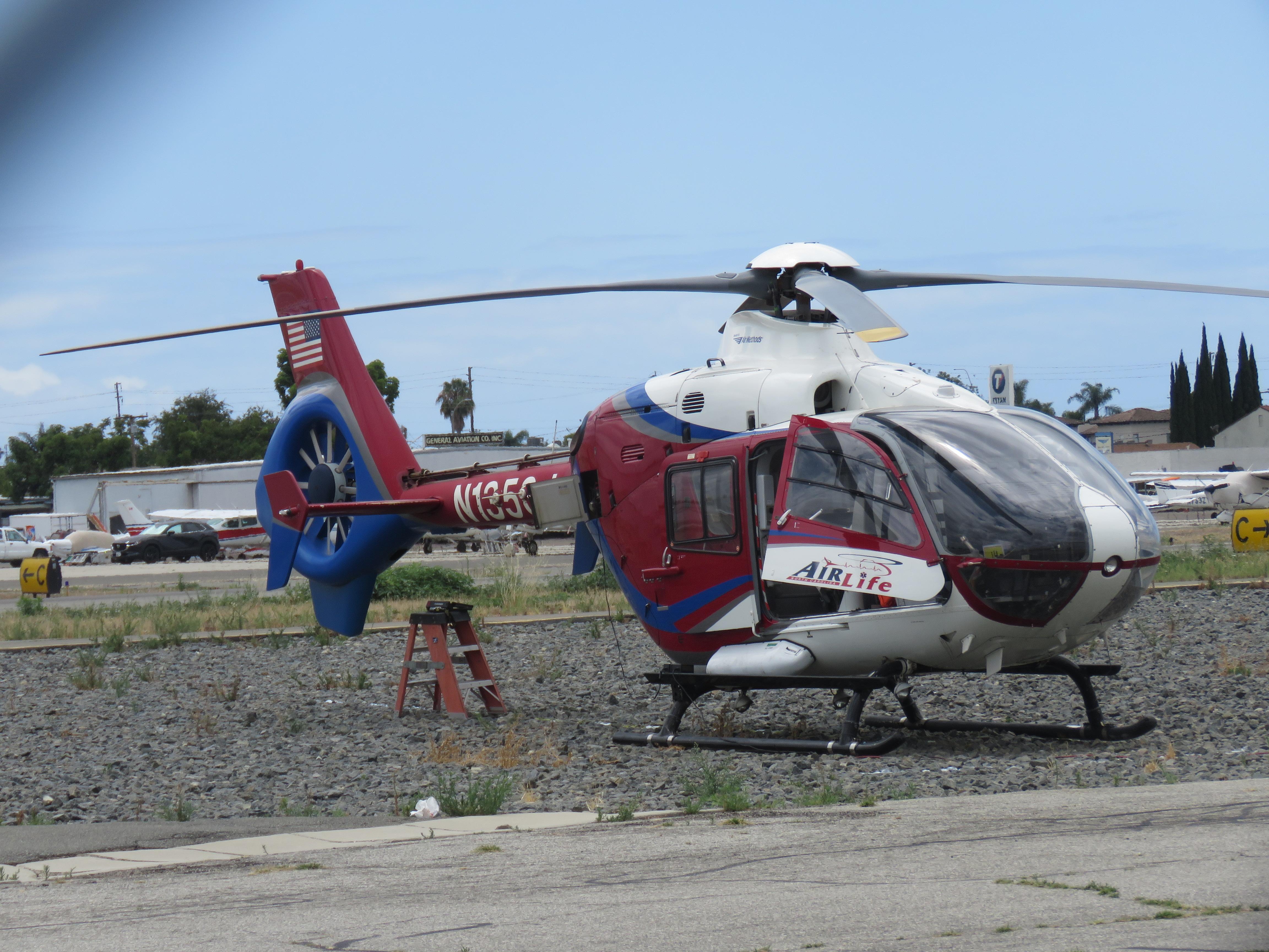 N135CJ photo, click to enlarge