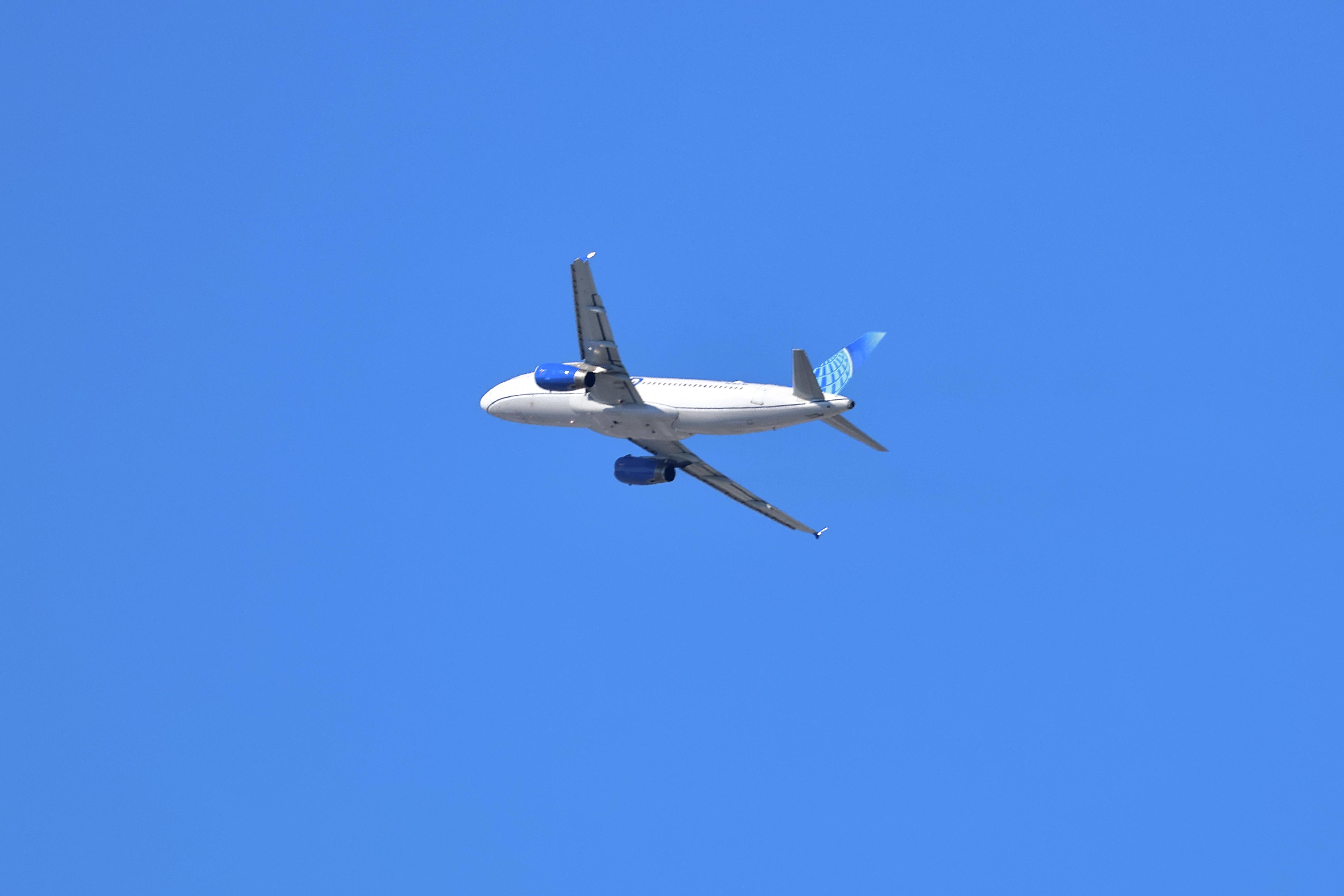 N478UA photo, click to enlarge