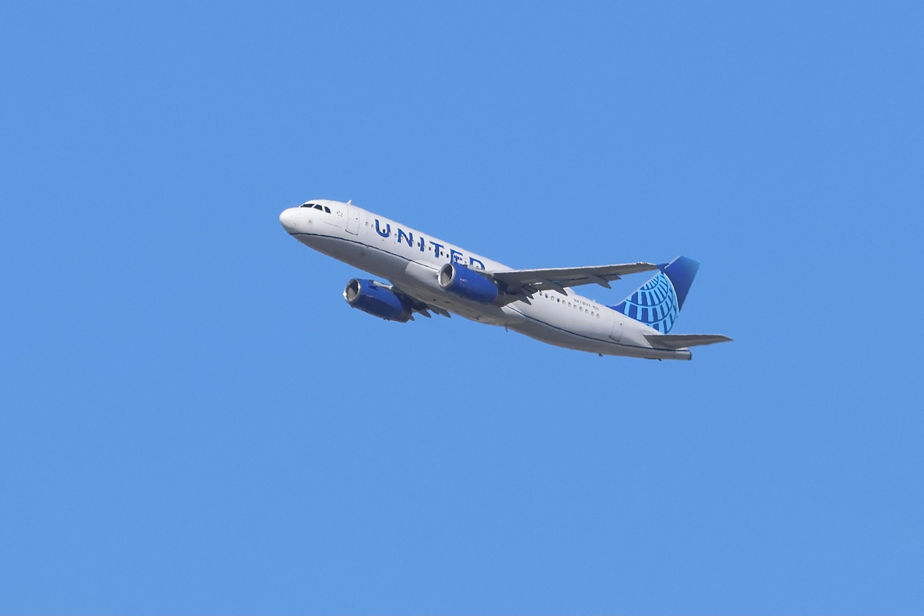 N478UA photo, click to enlarge