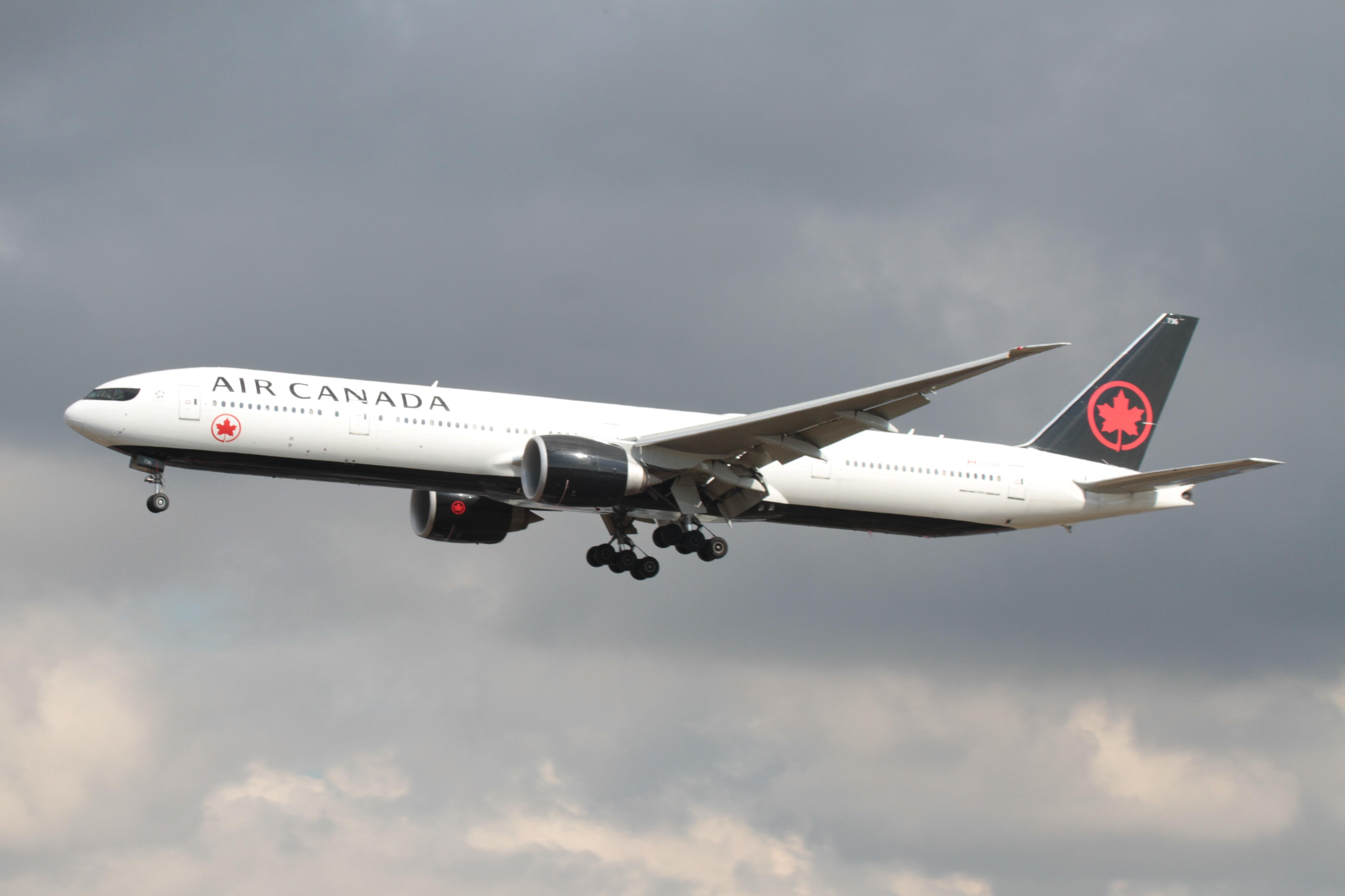 C-FIUV photo, click to enlarge
