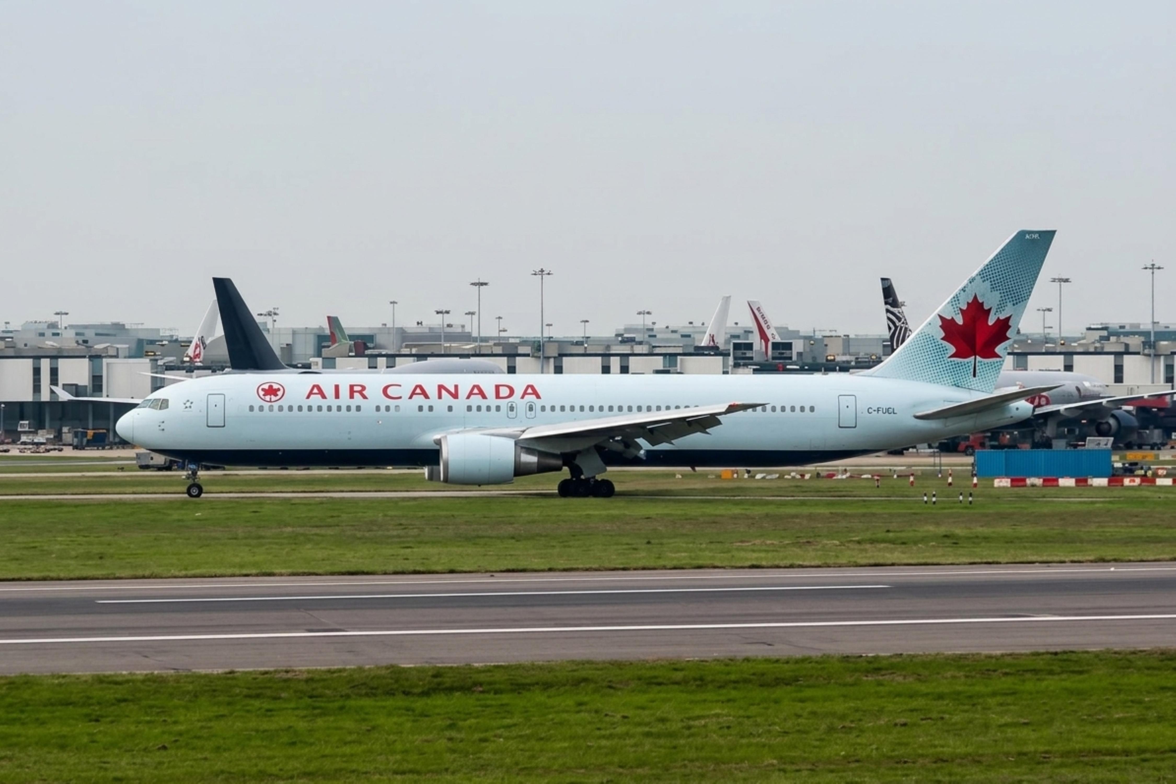 C-FUCL photo, click to enlarge