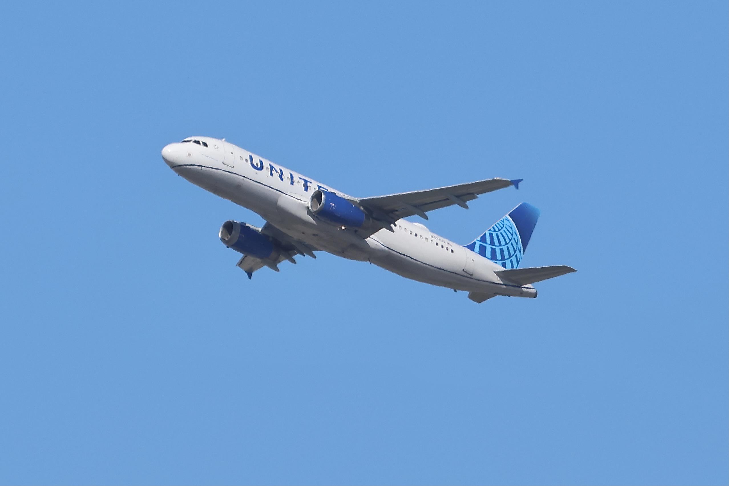 N474UA photo, click to enlarge