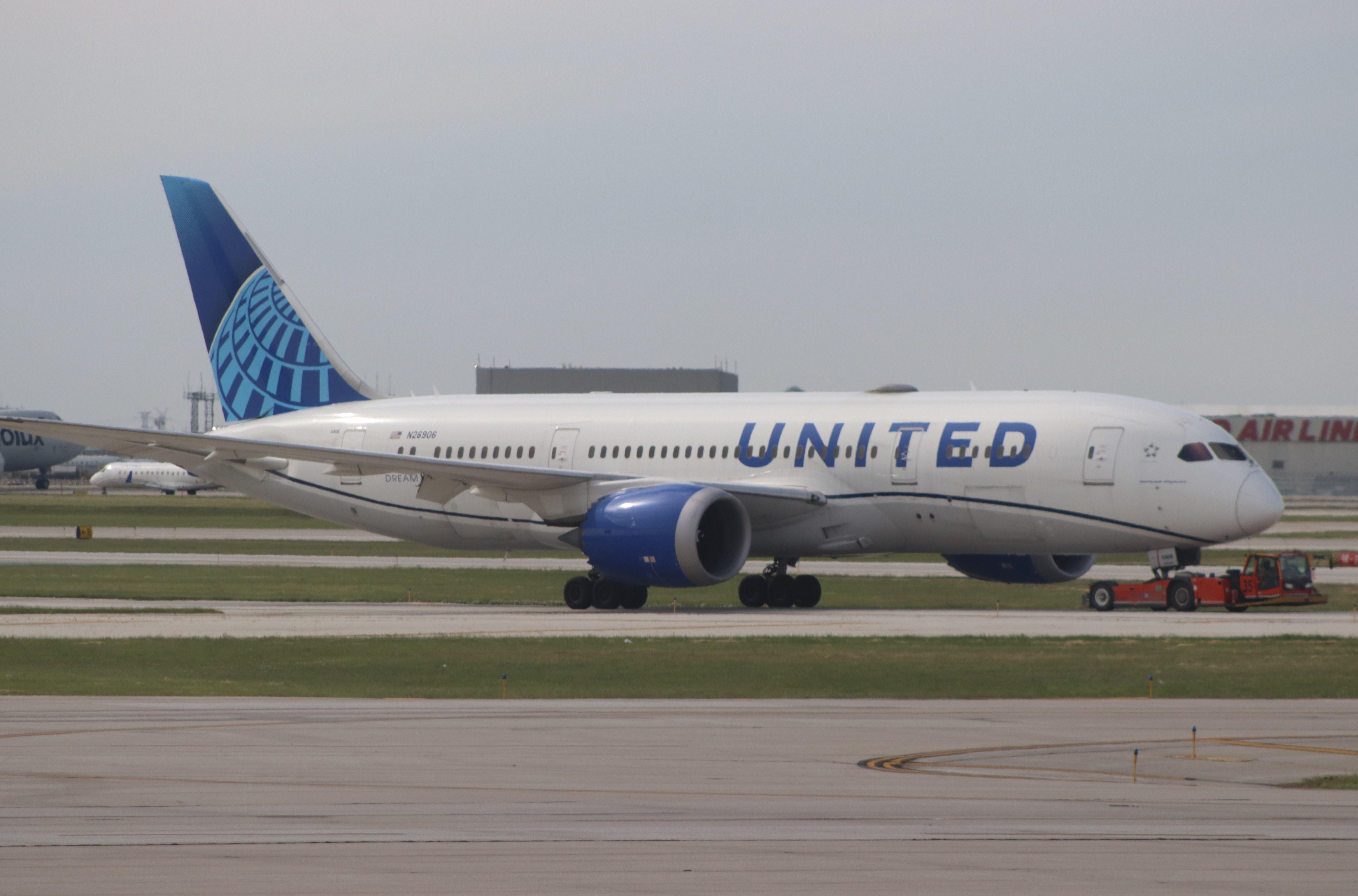 N26906 @ KORD - Boeing 787-8 Dreamliner - by MarkPasqualino