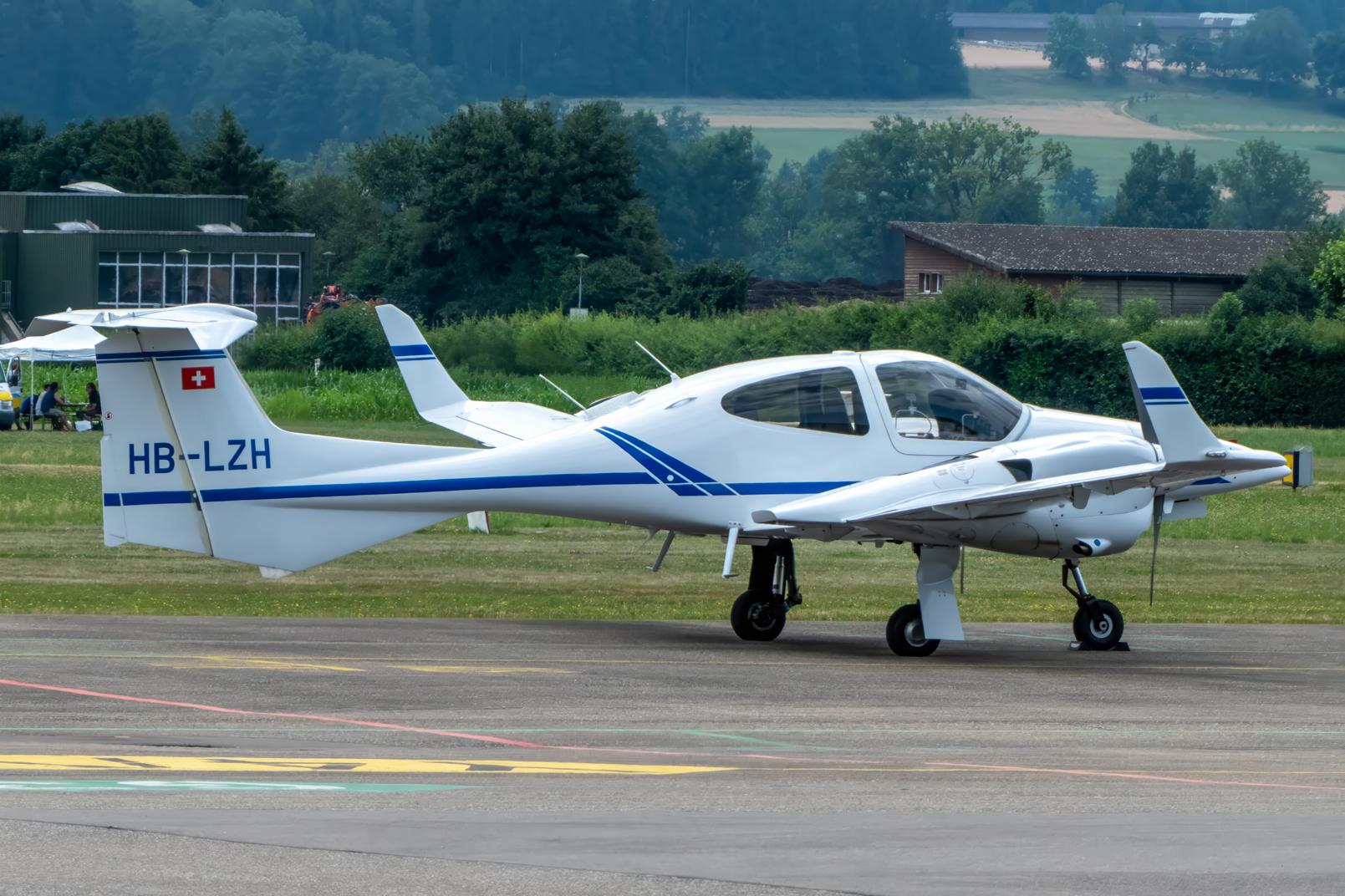 HB-LZH photo, click to enlarge