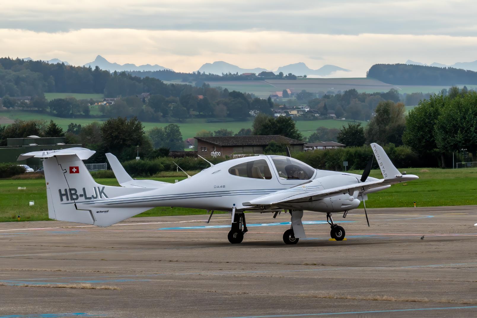 HB-LJK photo, click to enlarge
