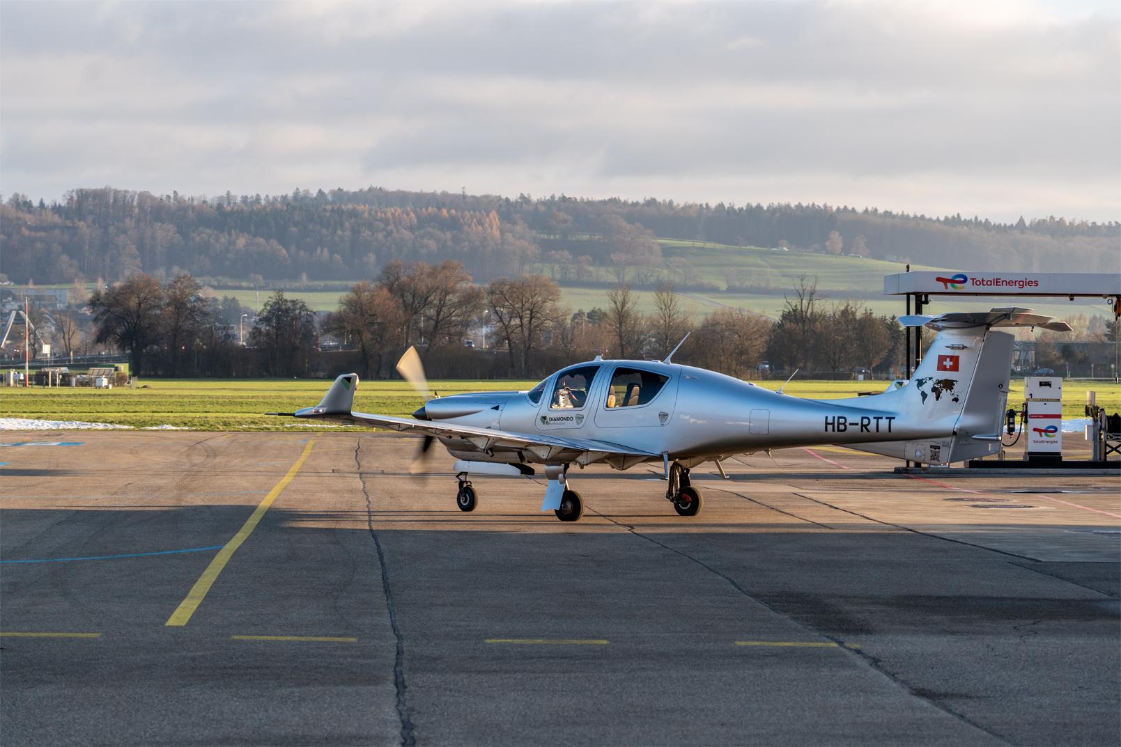 HB-RTT @ LSZG - At Grenchen - by sparrow9