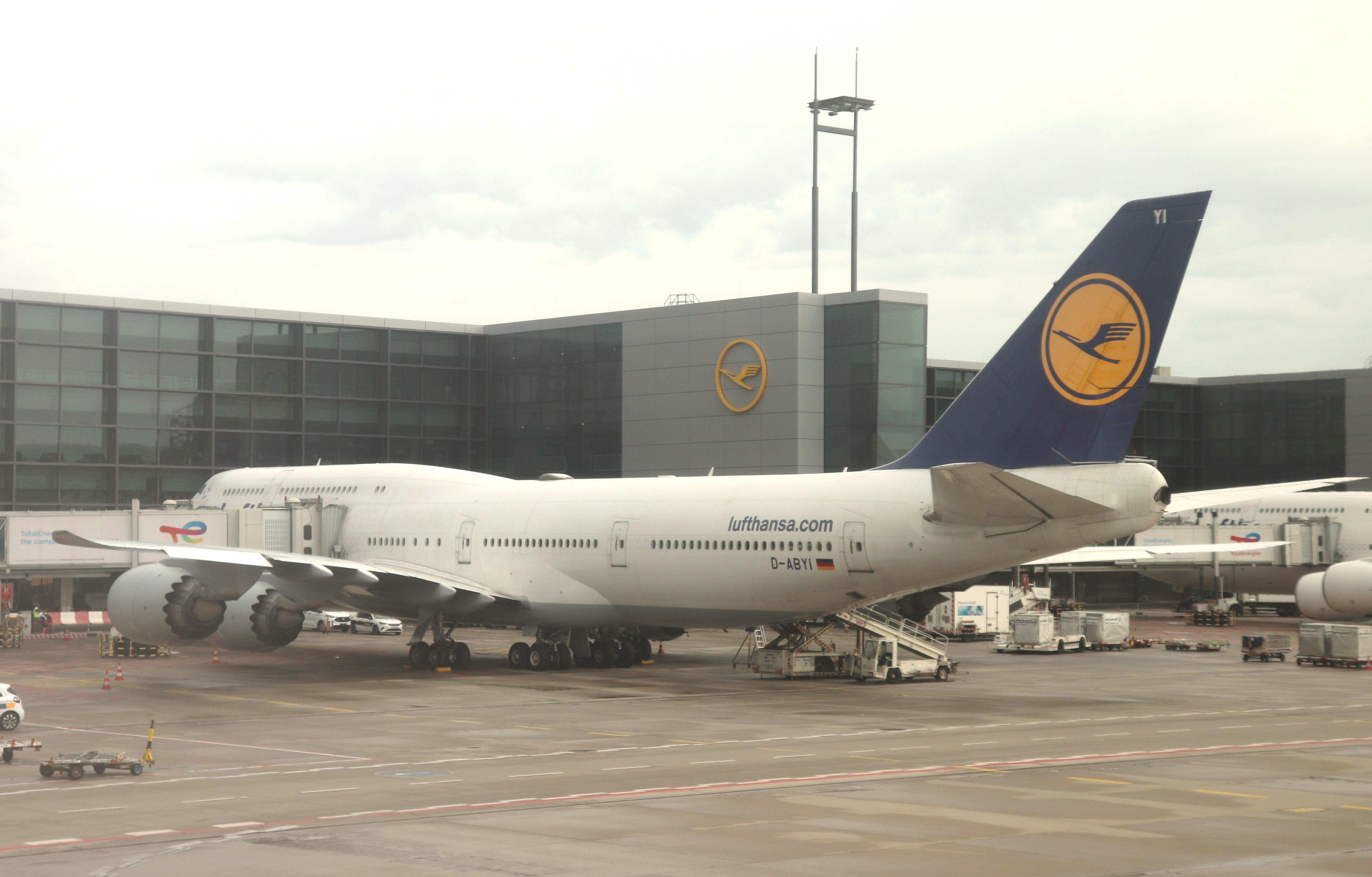 D-ABYI photo, click to enlarge