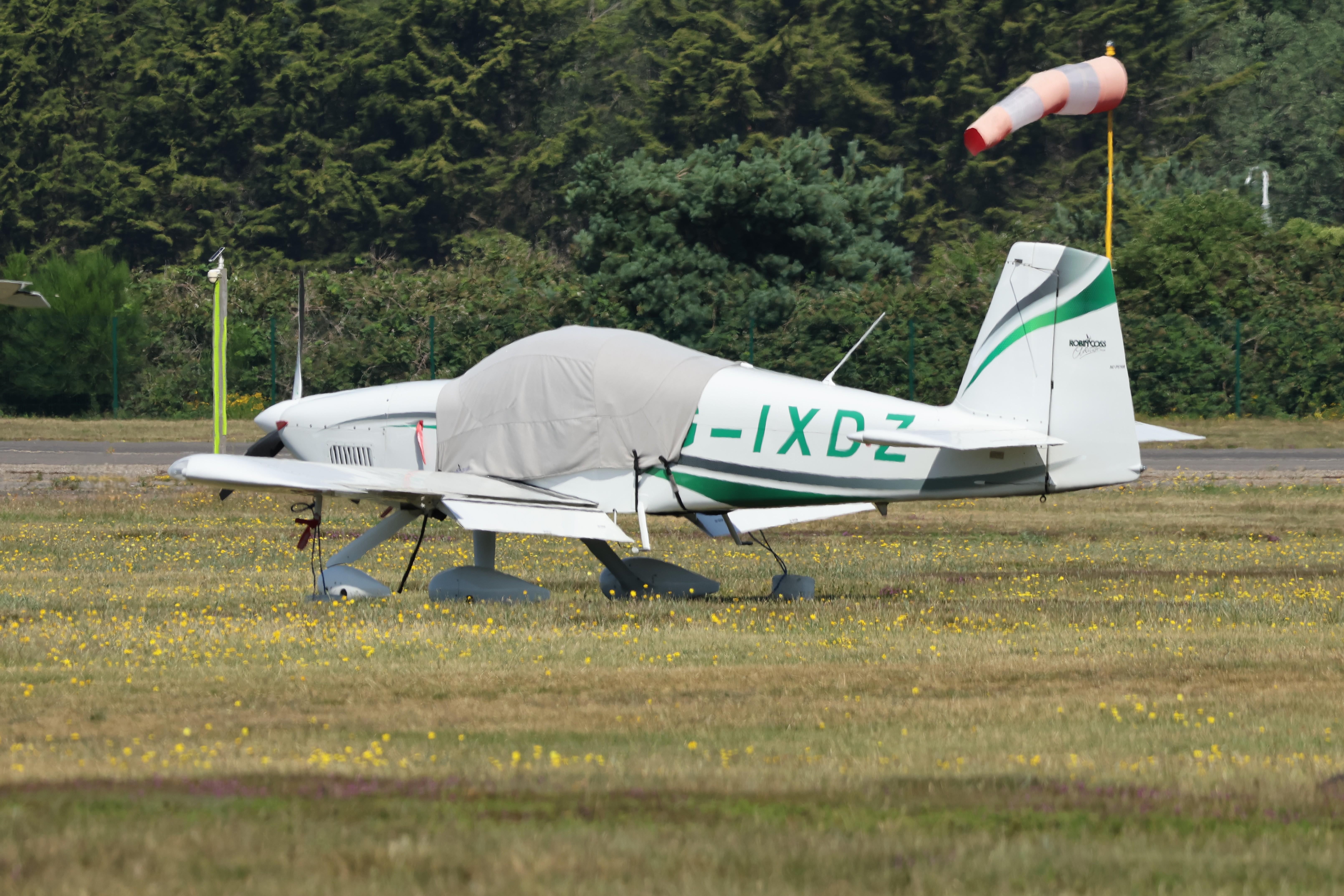 G-IXDZ photo, click to enlarge