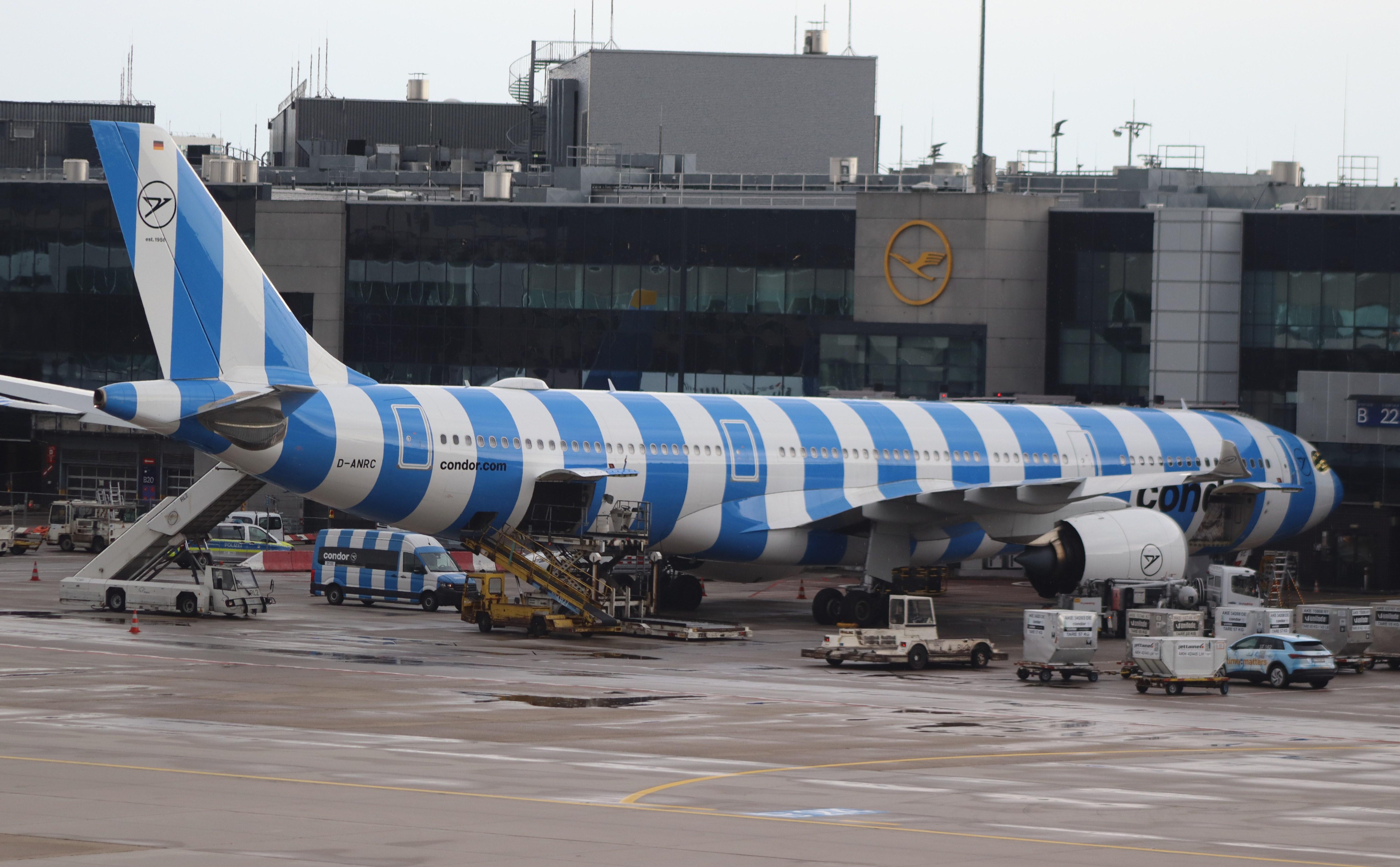 D-ANRC photo, click to enlarge
