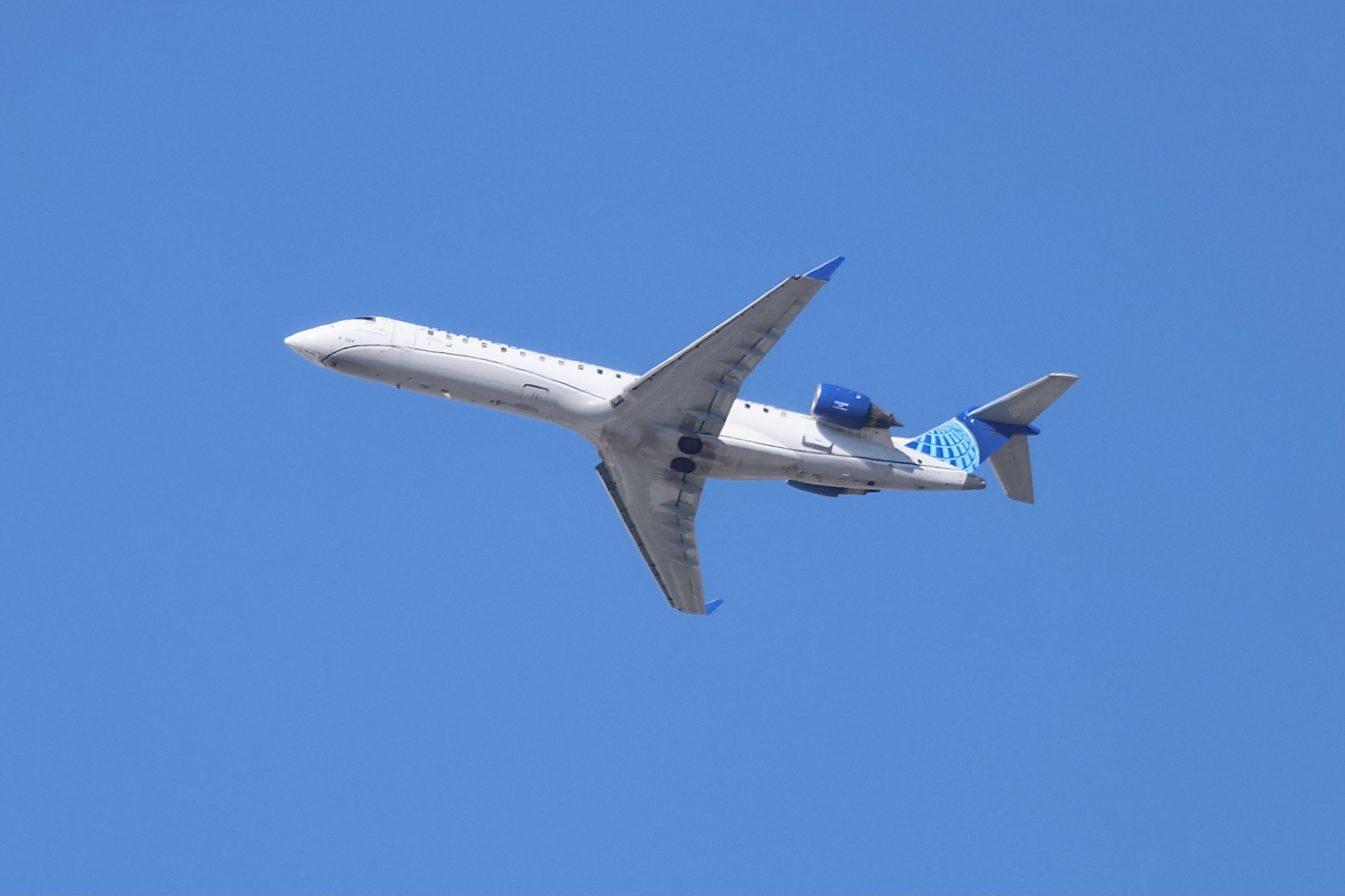 N554GJ @ KORD - CRJ7 GoJet / United Express Canadair Regional Jet CRJ-550, N554GJ departing 28R KORD - by MarkKalfas