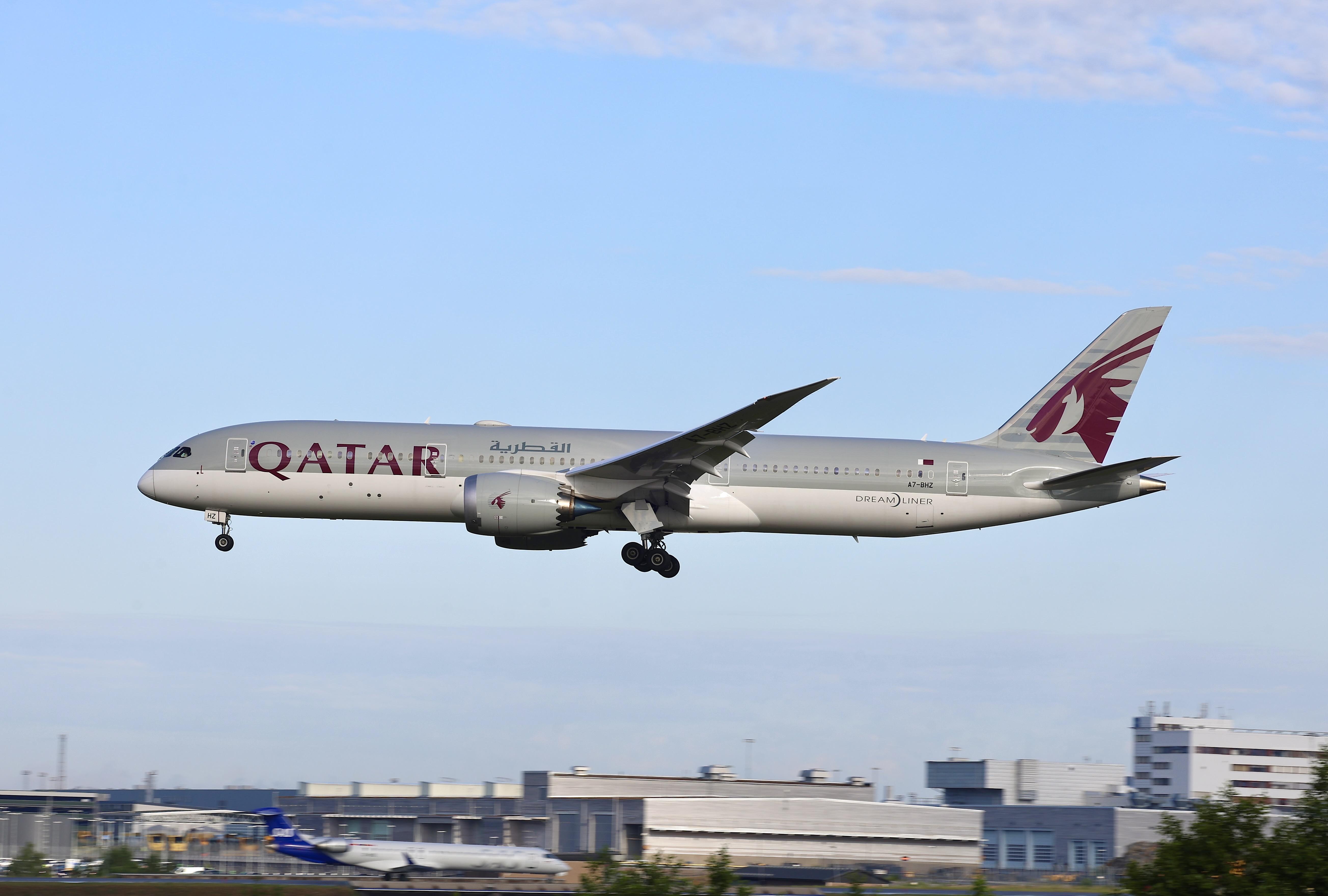 A7-BHZ @ ESSA - Rwy 19L - by wijken