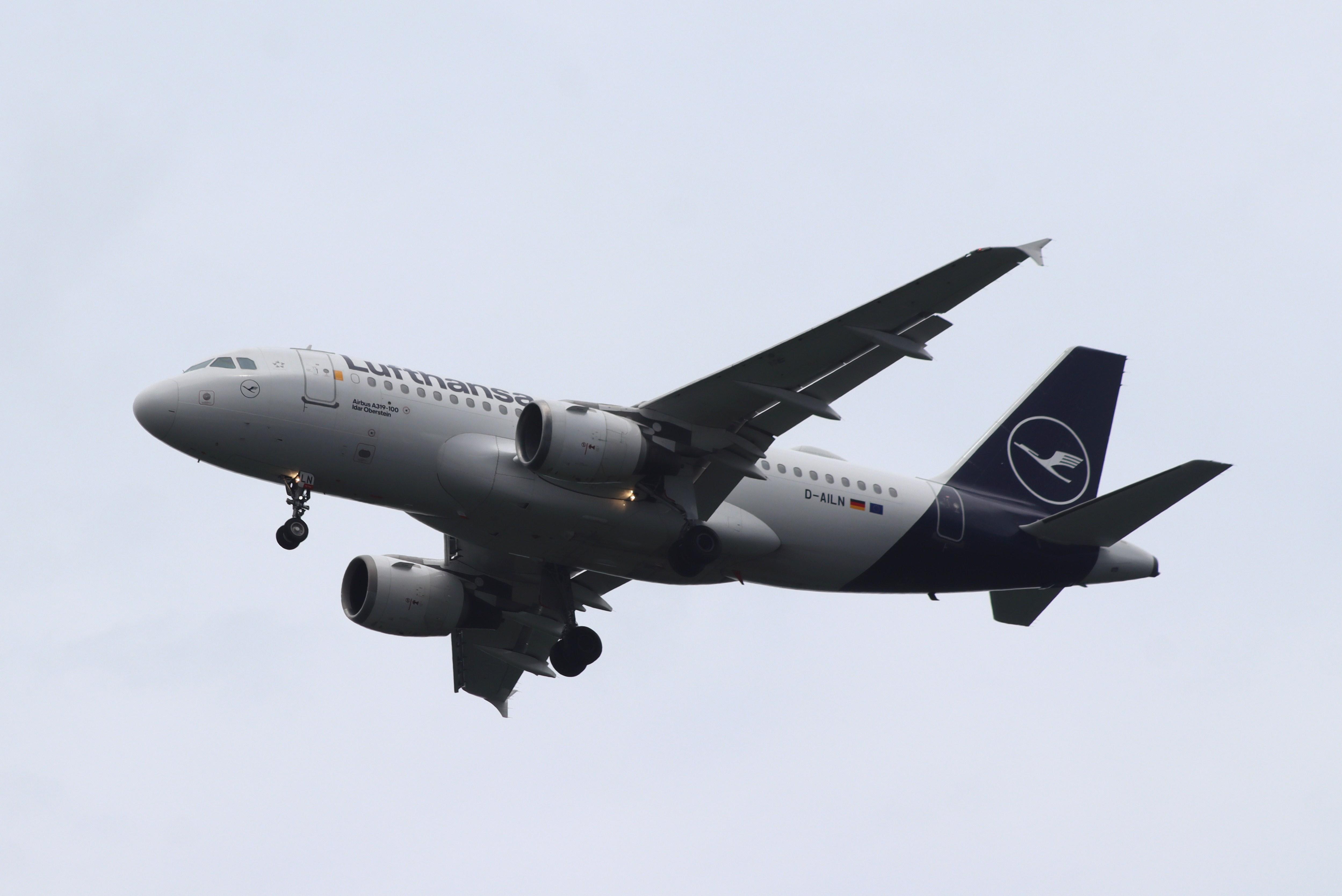 D-AILN @ EDDF - Airbus A319-114 - by MarkPasqualino