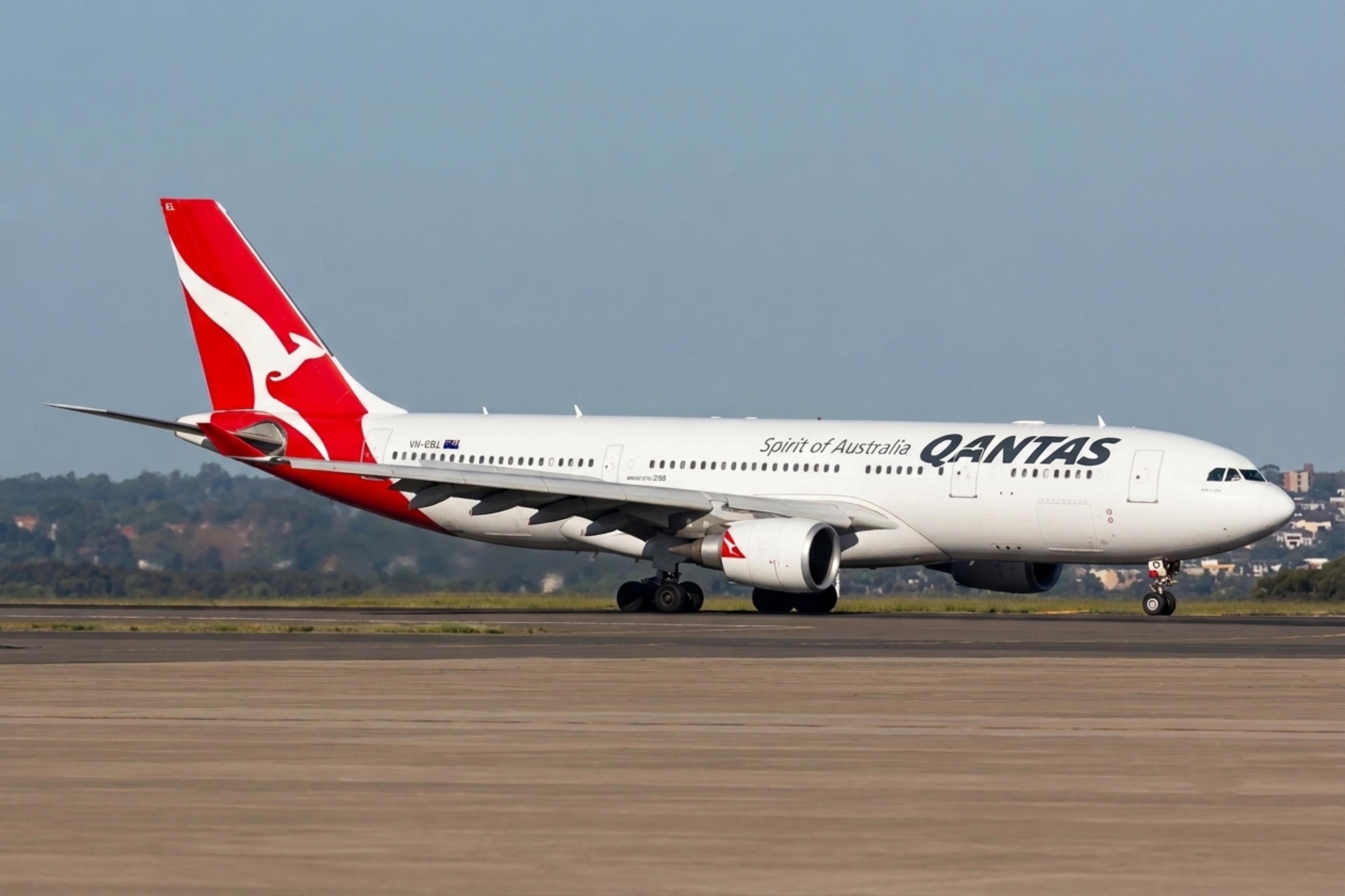 VH-EBL photo, click to enlarge