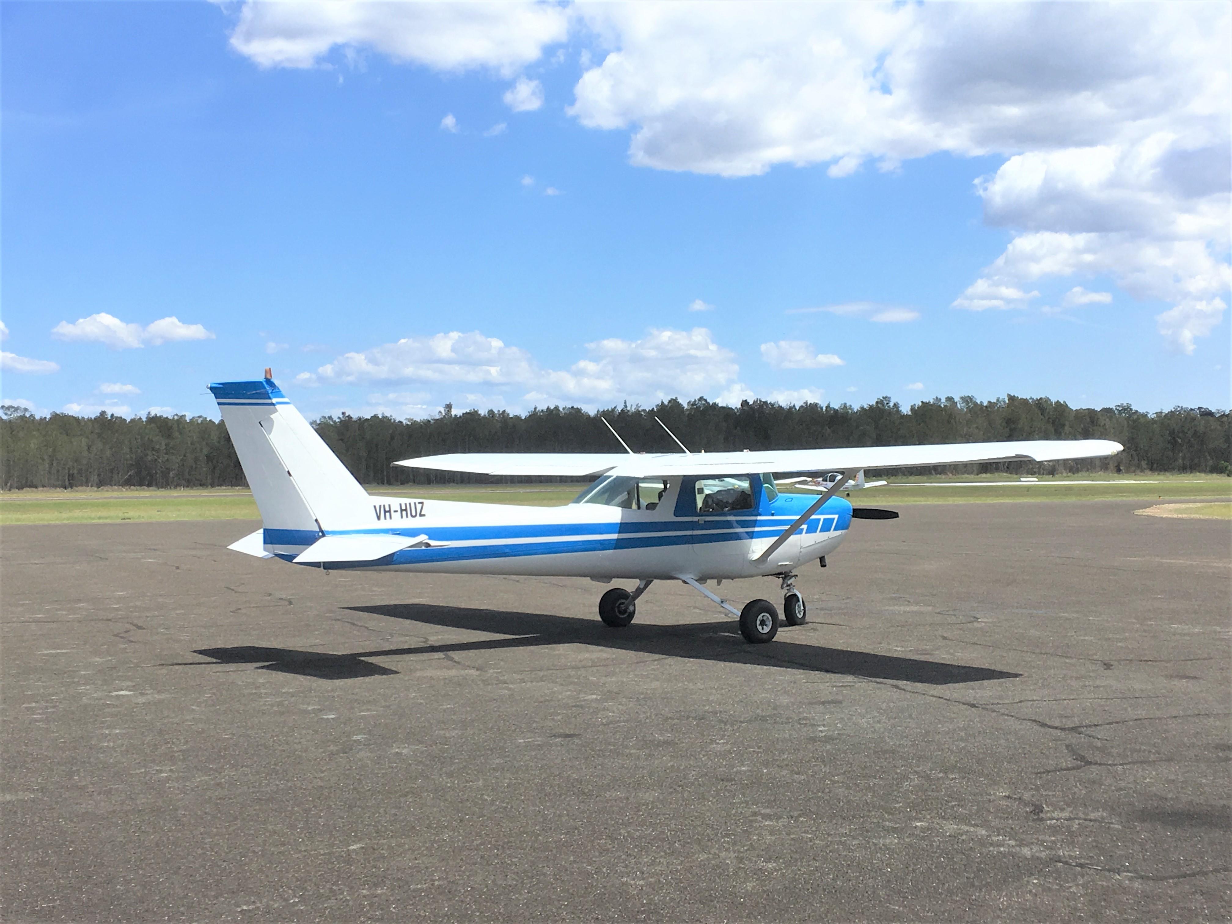 VH-HUZ photo, click to enlarge