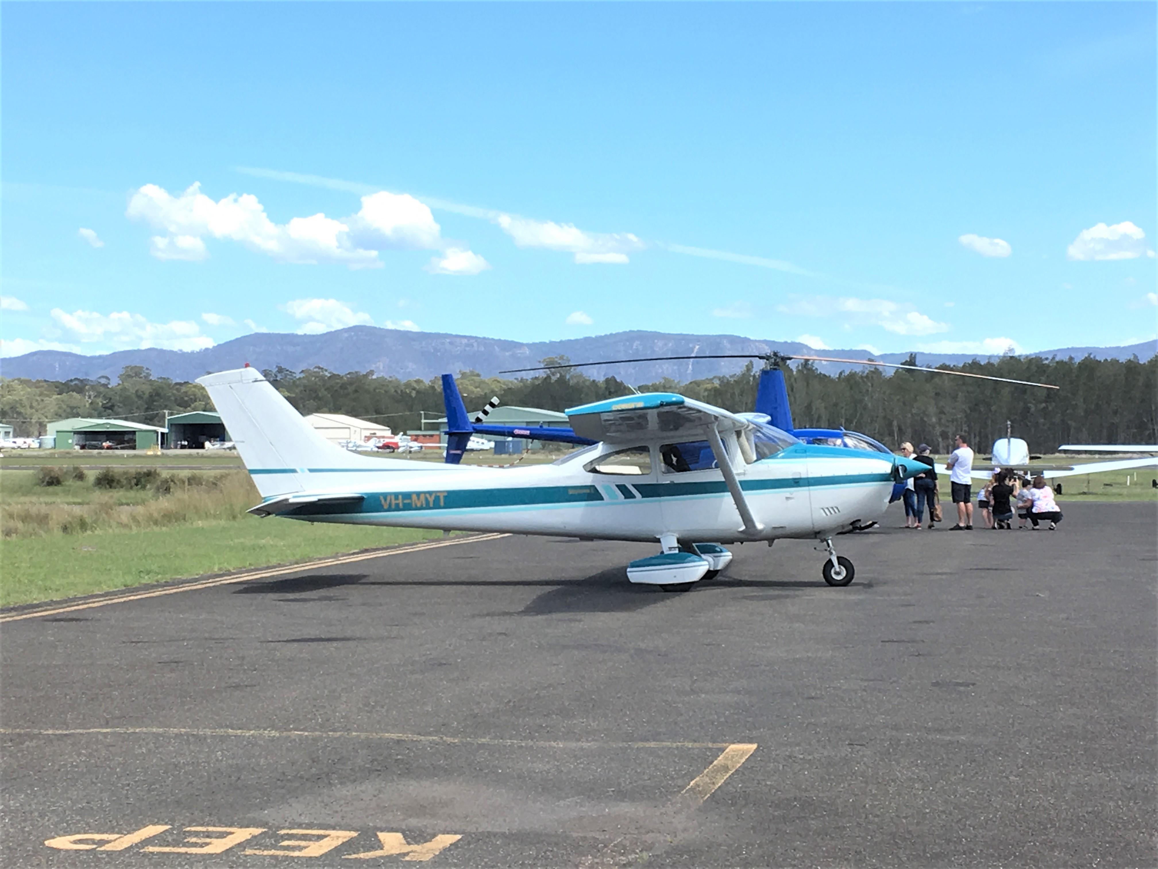 VH-MYT photo, click to enlarge