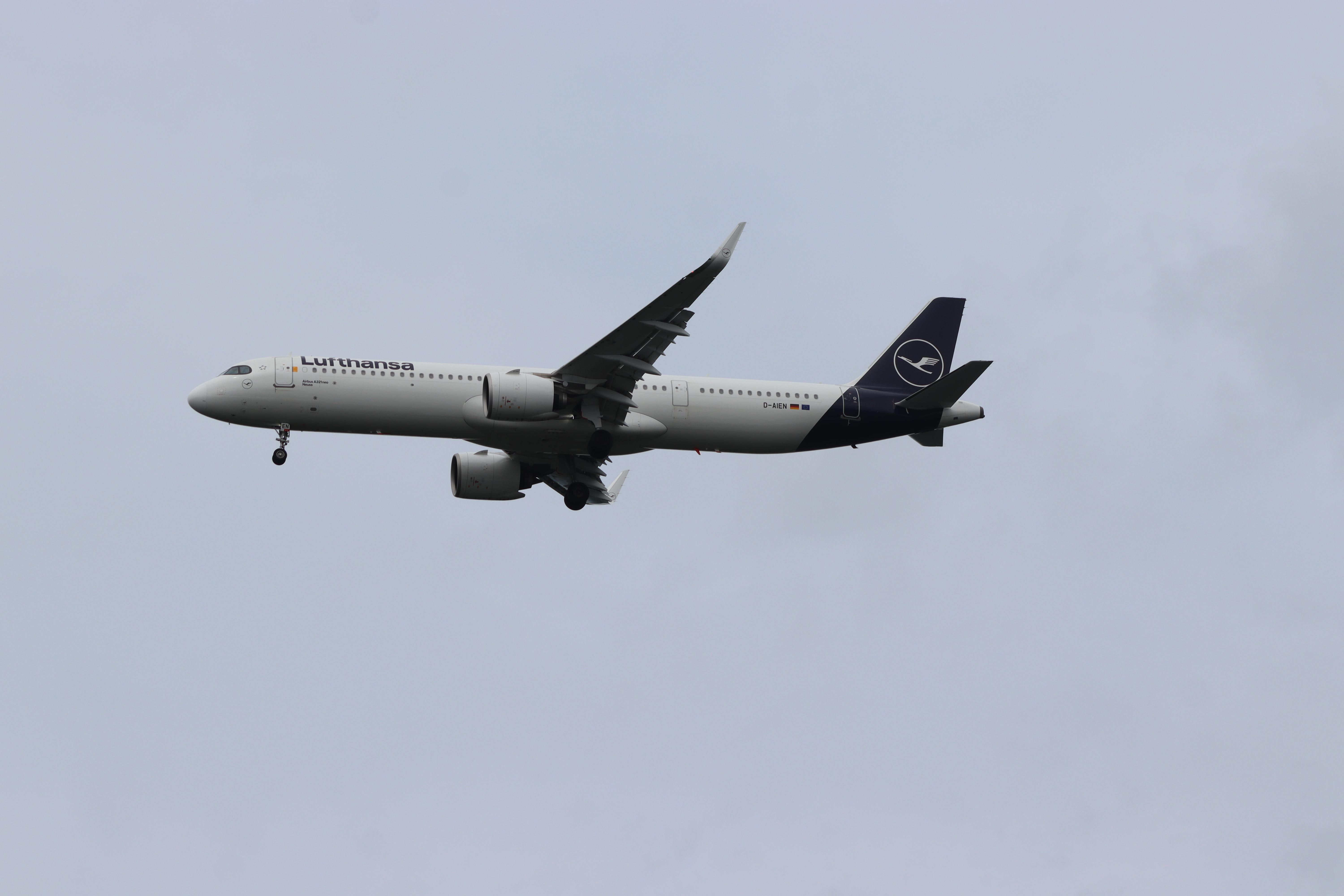 D-AIEN @ EDDF - Airbus A321-271NX - by MarkPasqualino