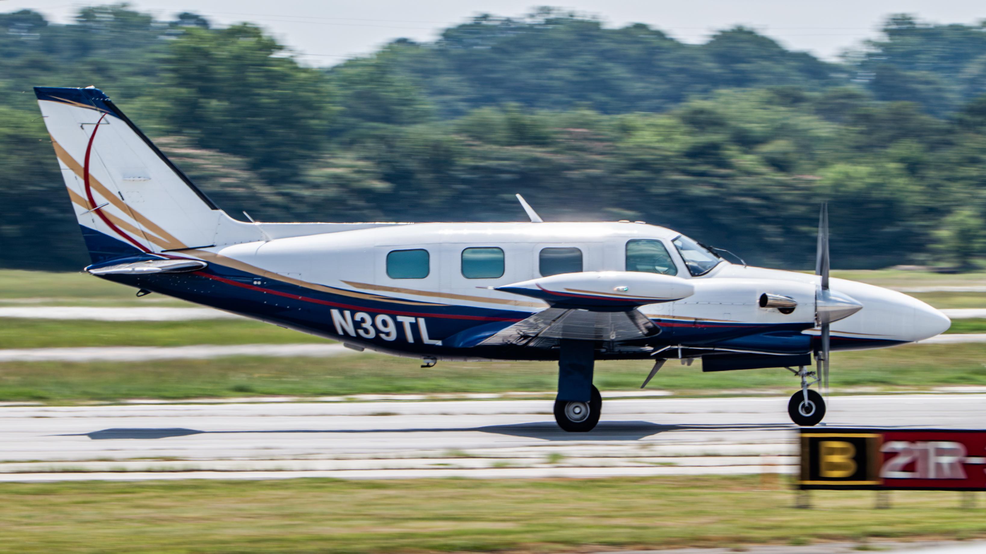 N39TL photo, click to enlarge