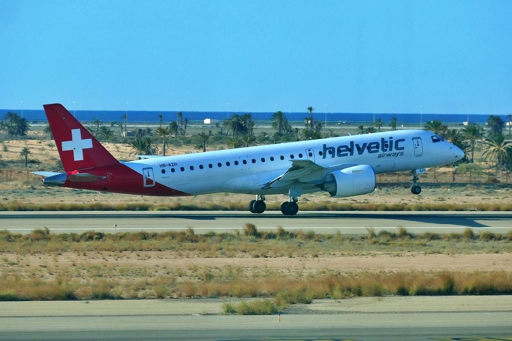 HB-AZH photo, click to enlarge