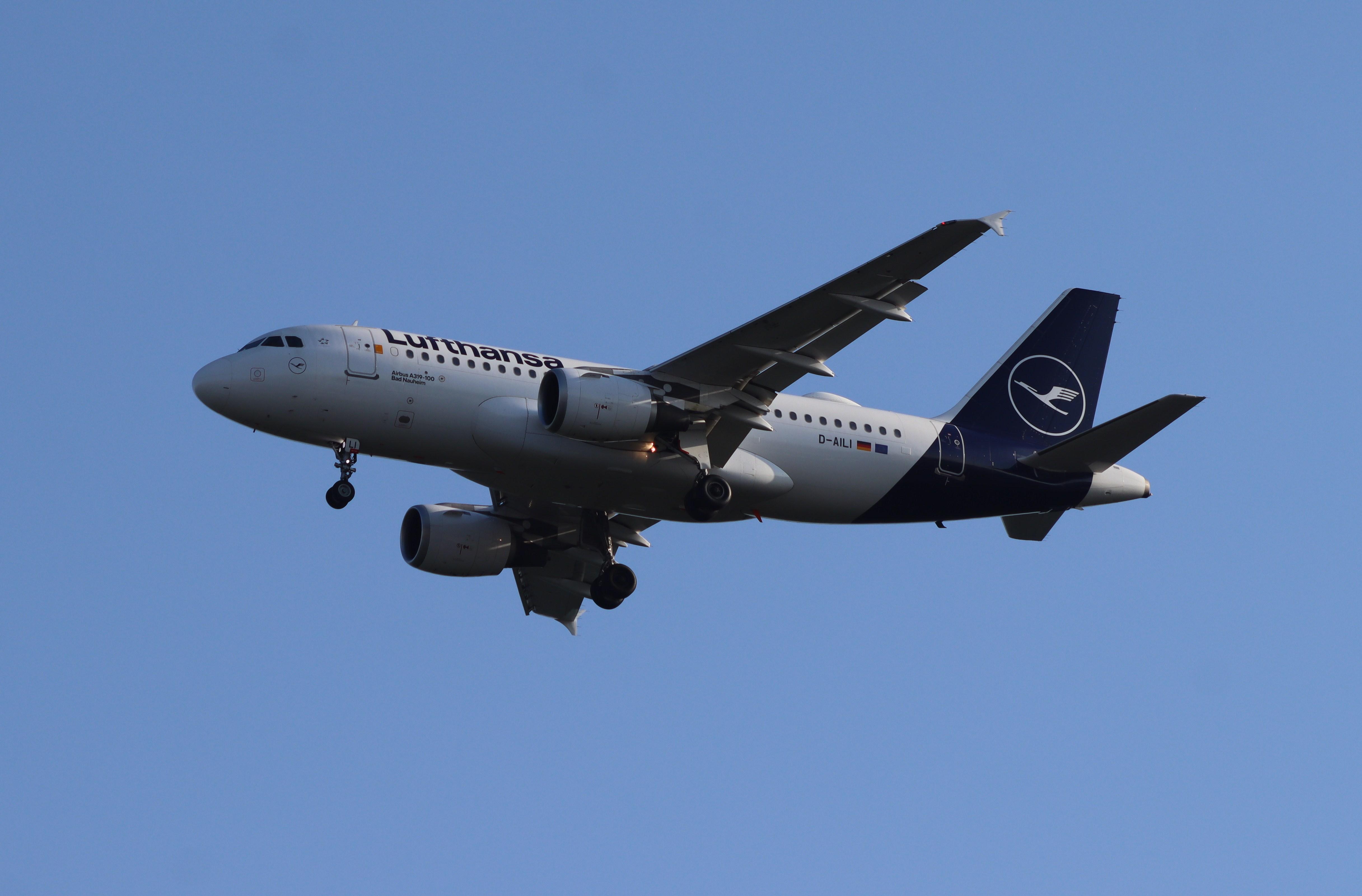 D-AILI photo, click to enlarge