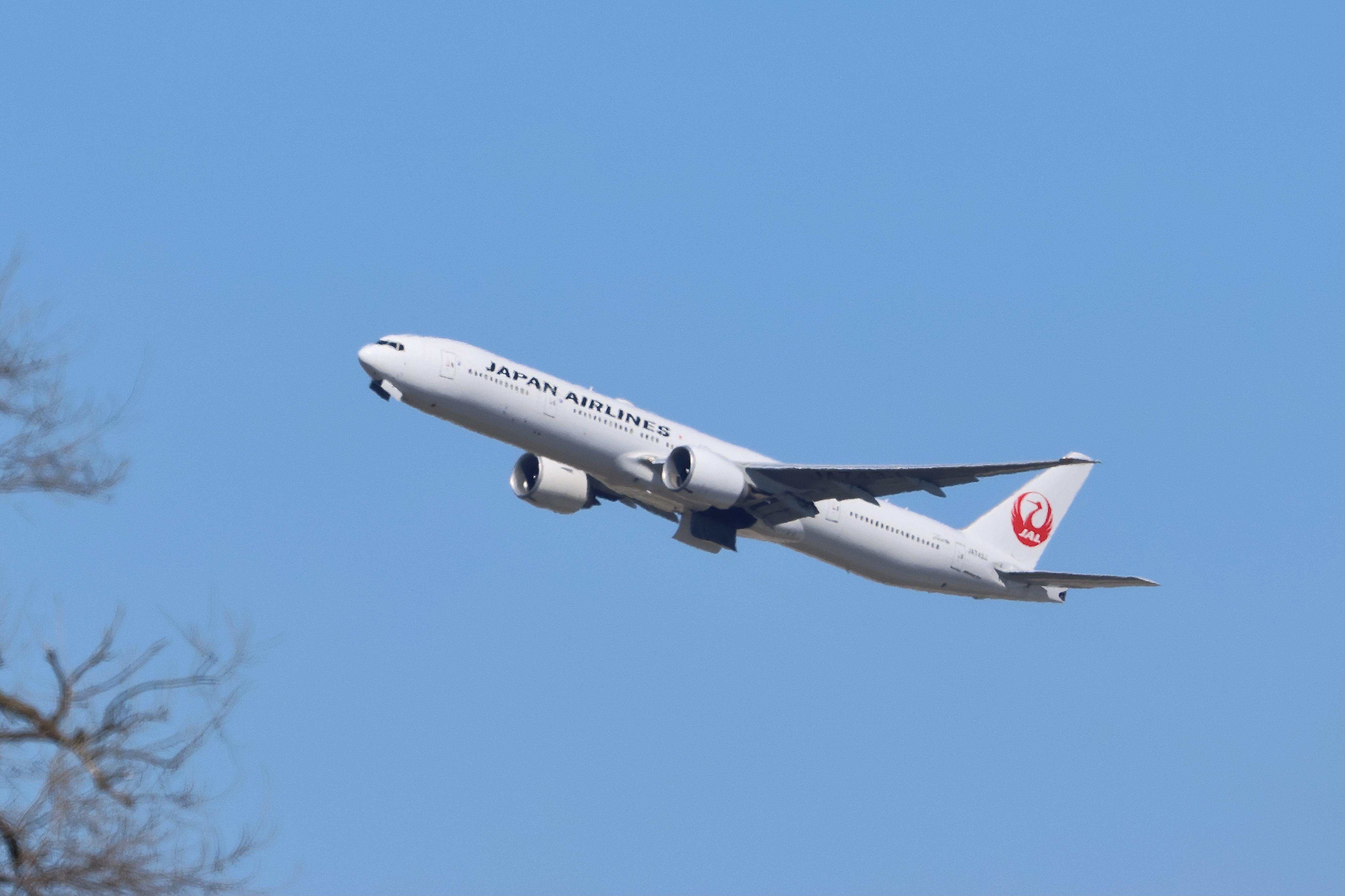 JA743J @ KORD - B77W Japan Airlunes Boeing 777-346(ER) JA743J departing 27L KORD - by MarkKalfas