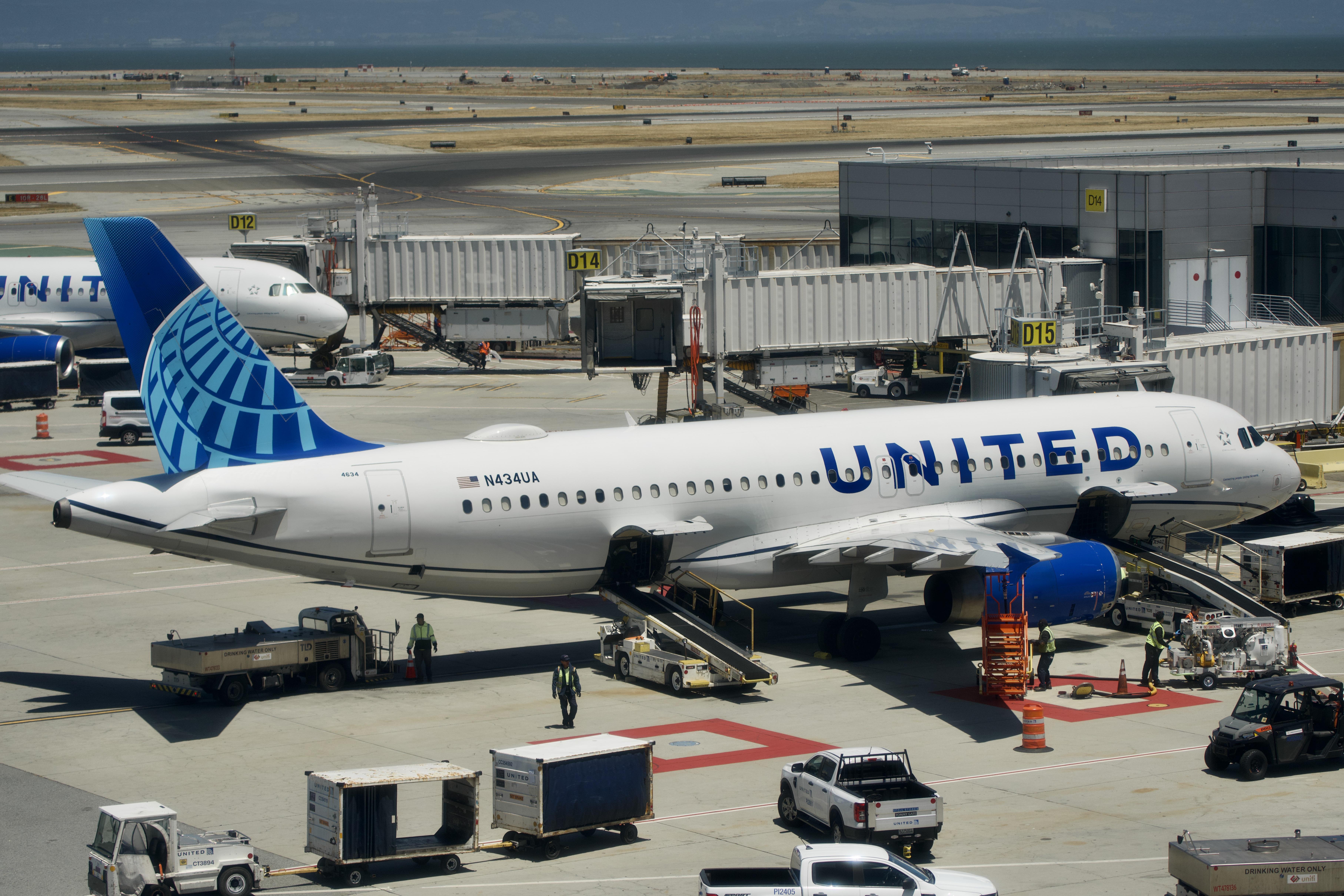 N434UA photo, click to enlarge