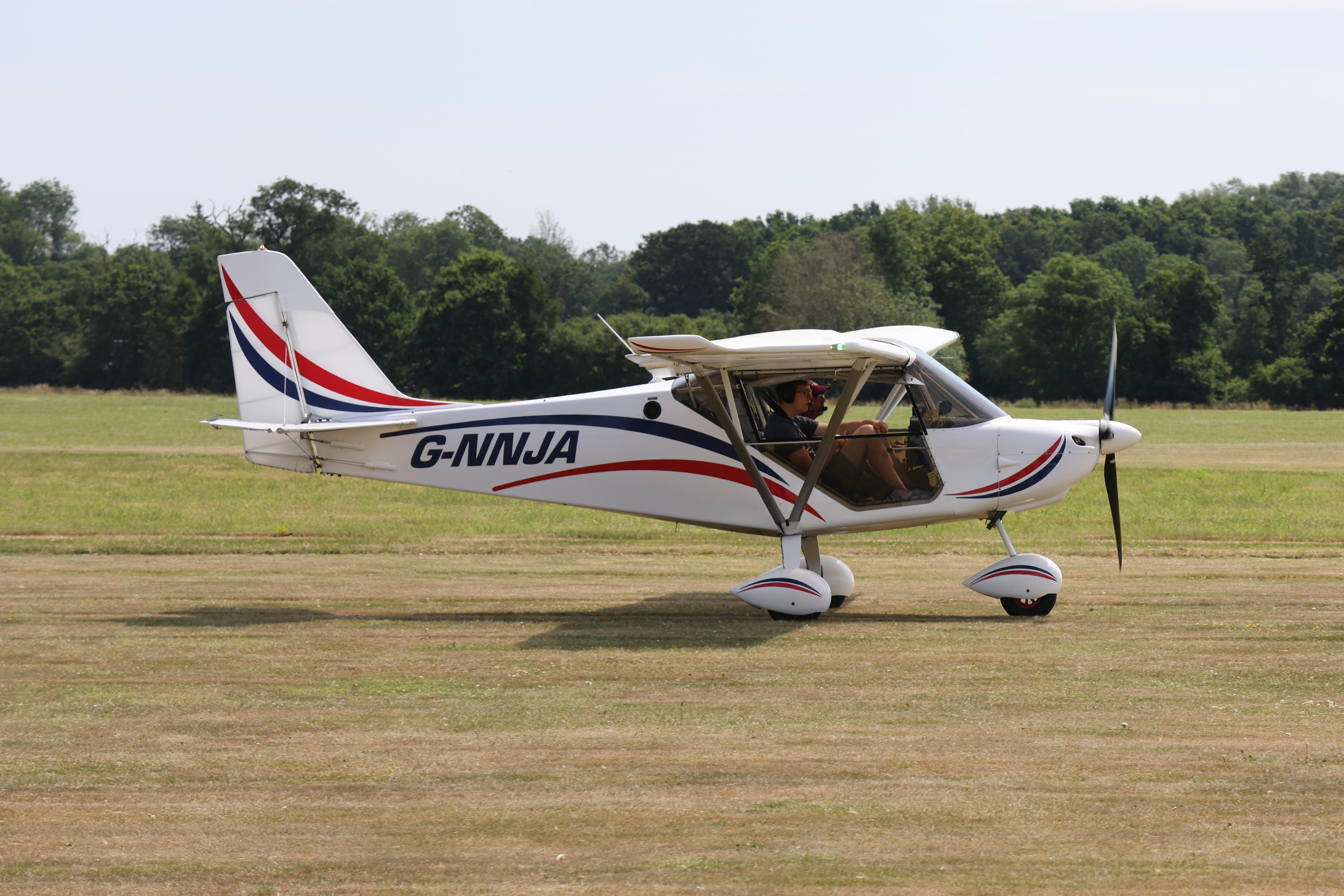 G-NNJA @ EGTH - G-NNJA 2021 Flylight Airsports Ltd Skyranger Nynja Old Warden 
 - by PhilR