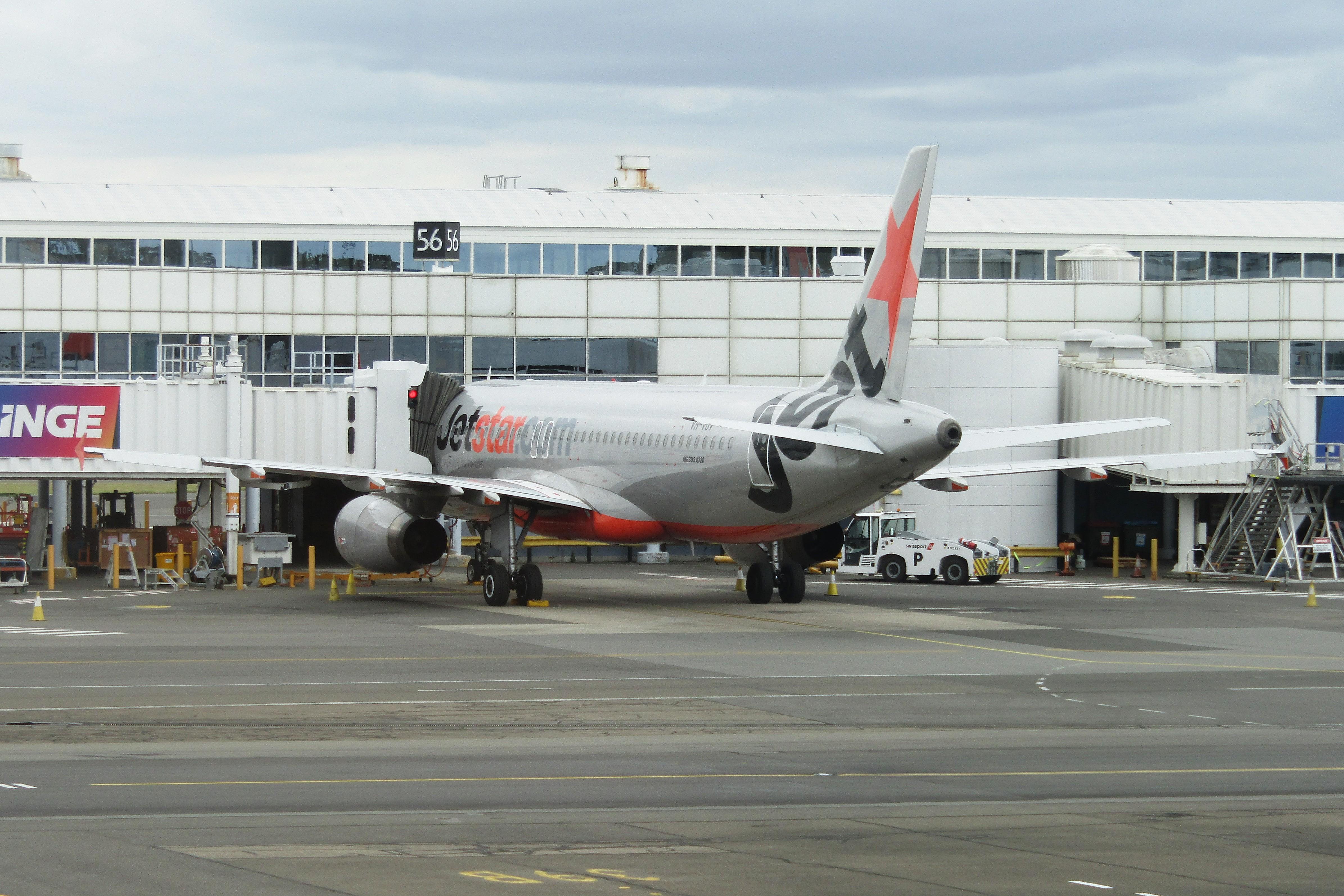 VH-VGV @ YSSY - VH-VGV 2010 Airbus A320-200 Jetstar Airways Sydney 
 - by PhilR