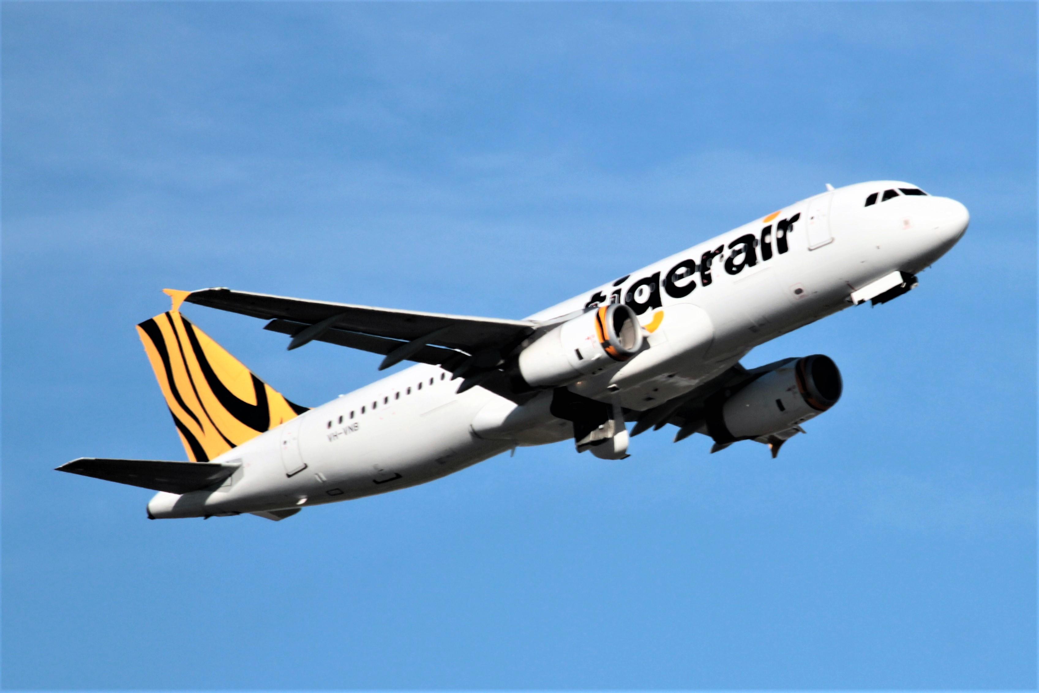 VH-VNB @ YSSY - VH-VNB 2007 A320-200 Tigerair SYD 
 - by PhilR