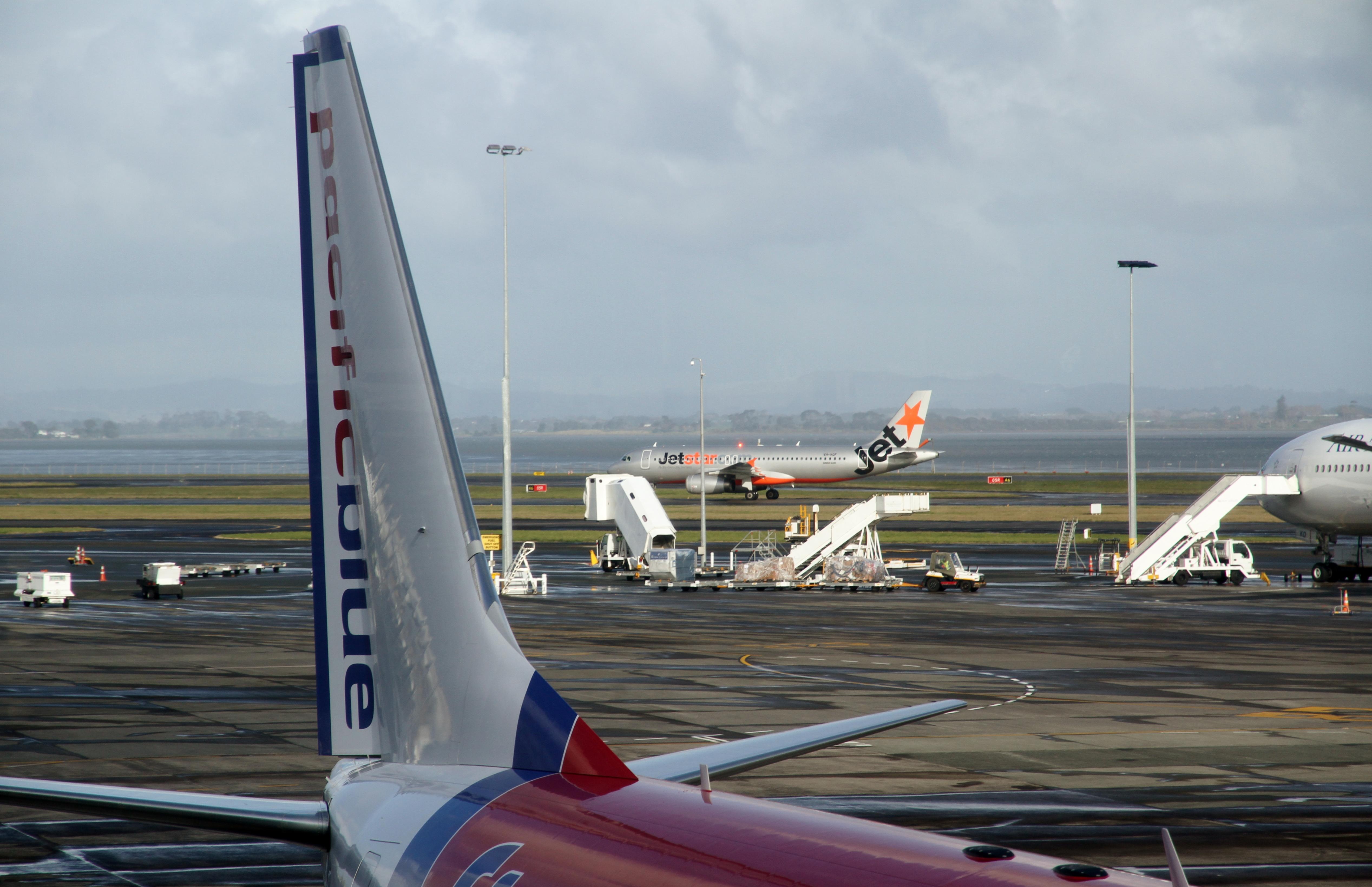 VH-VQF @ NZAA - VH-VQF 2008 A320-200 Jetstar AKL - by PhilR